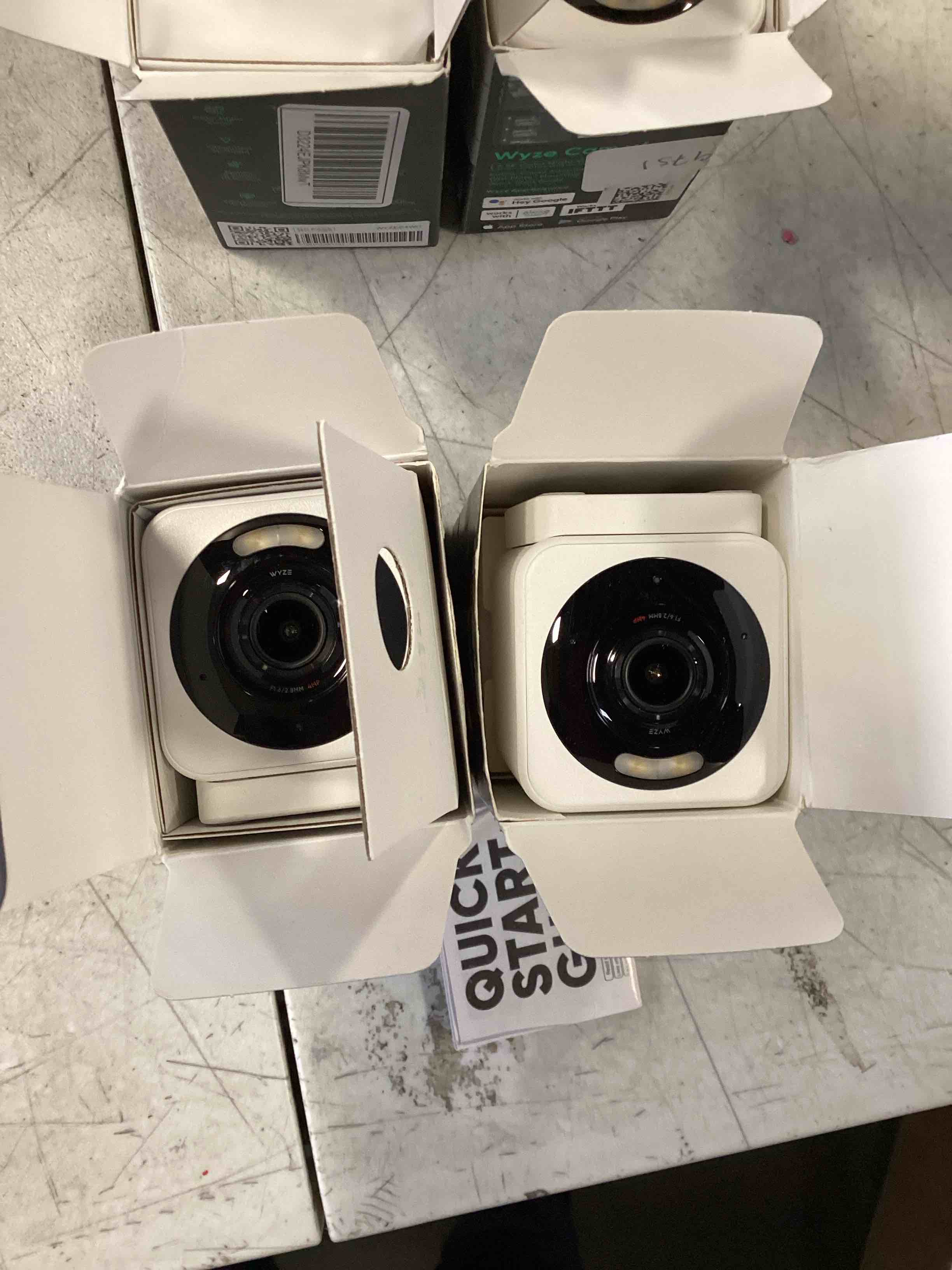 https://s3.amazonaws.com/lotting-images-prod/bidfta/PNK2276985_1738937884510.jpeg
