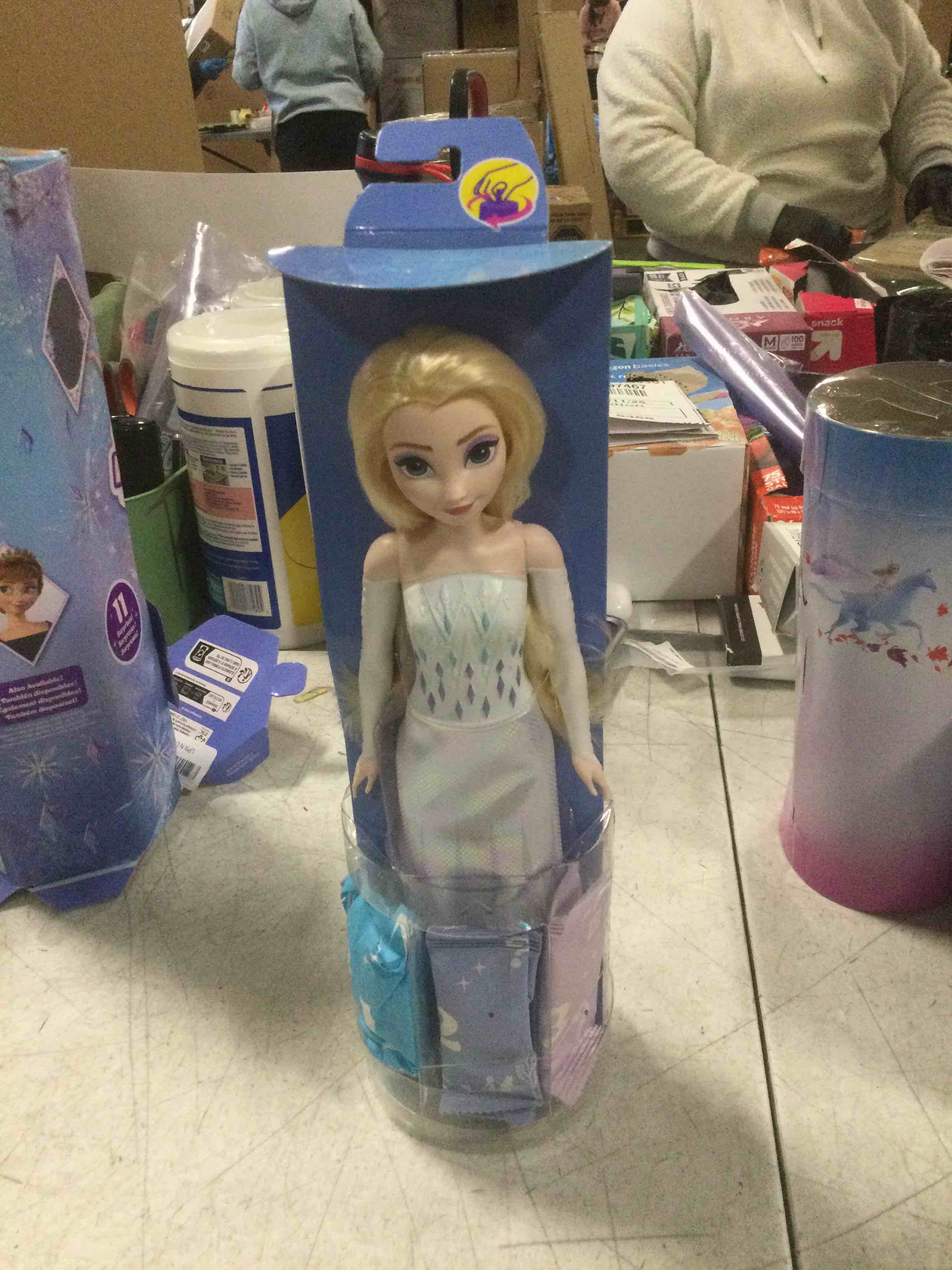 VARIETY OF DIFFERENT TOYS FOR GIRLS 
