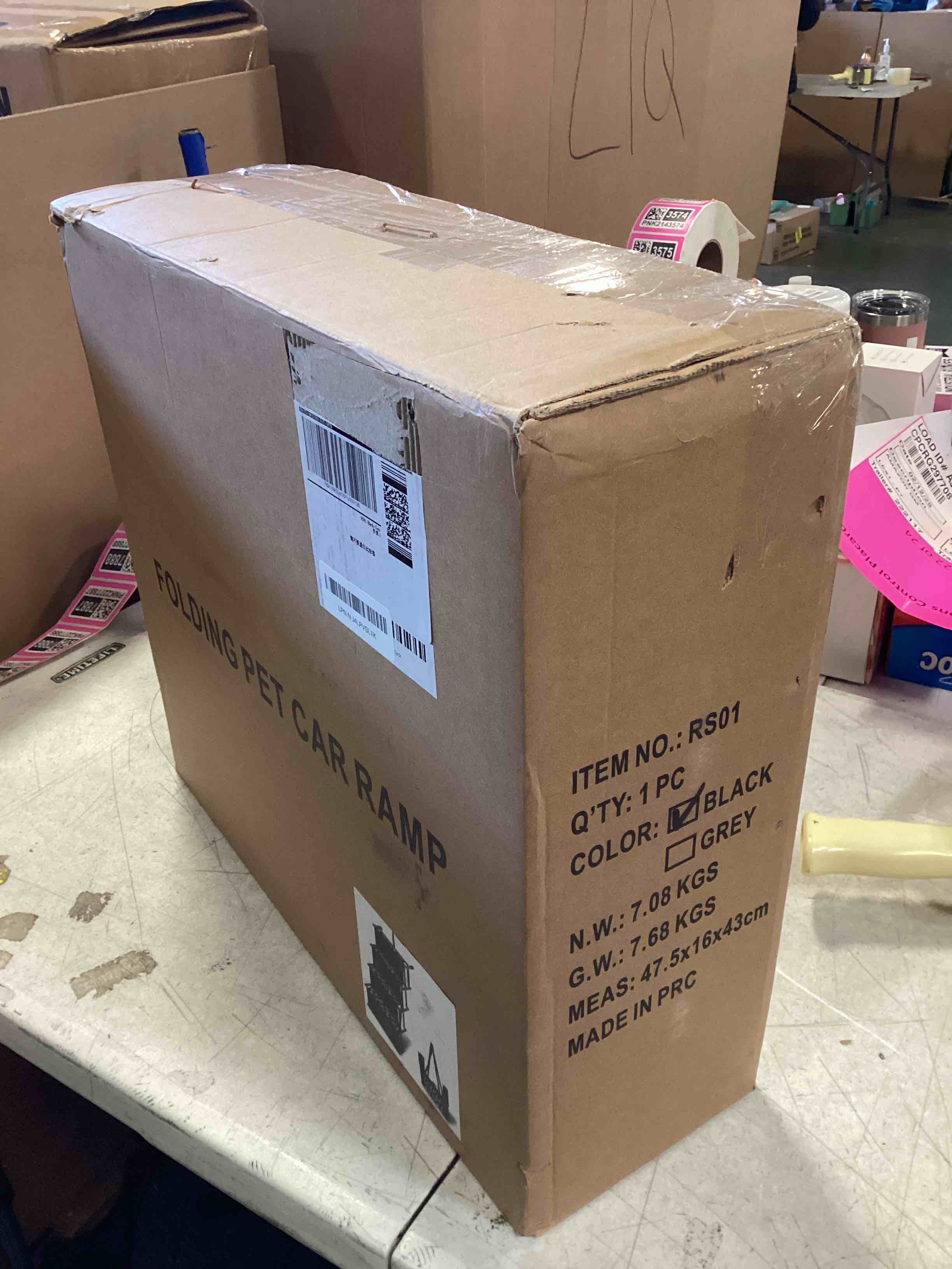 https://s3.amazonaws.com/lotting-images-prod/bidfta/PNK2277882_1739800557777.jpeg