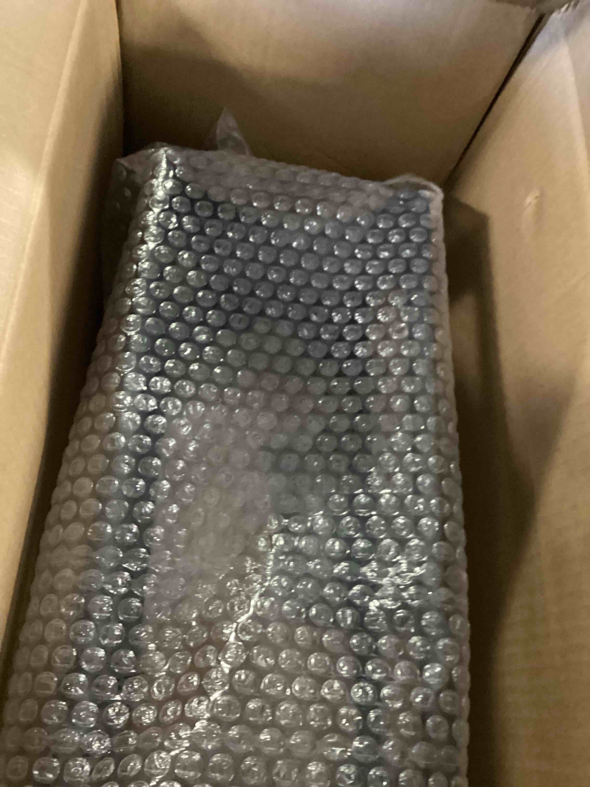 https://s3.amazonaws.com/lotting-images-prod/bidfta/PNK2278529_1737995781394.jpeg