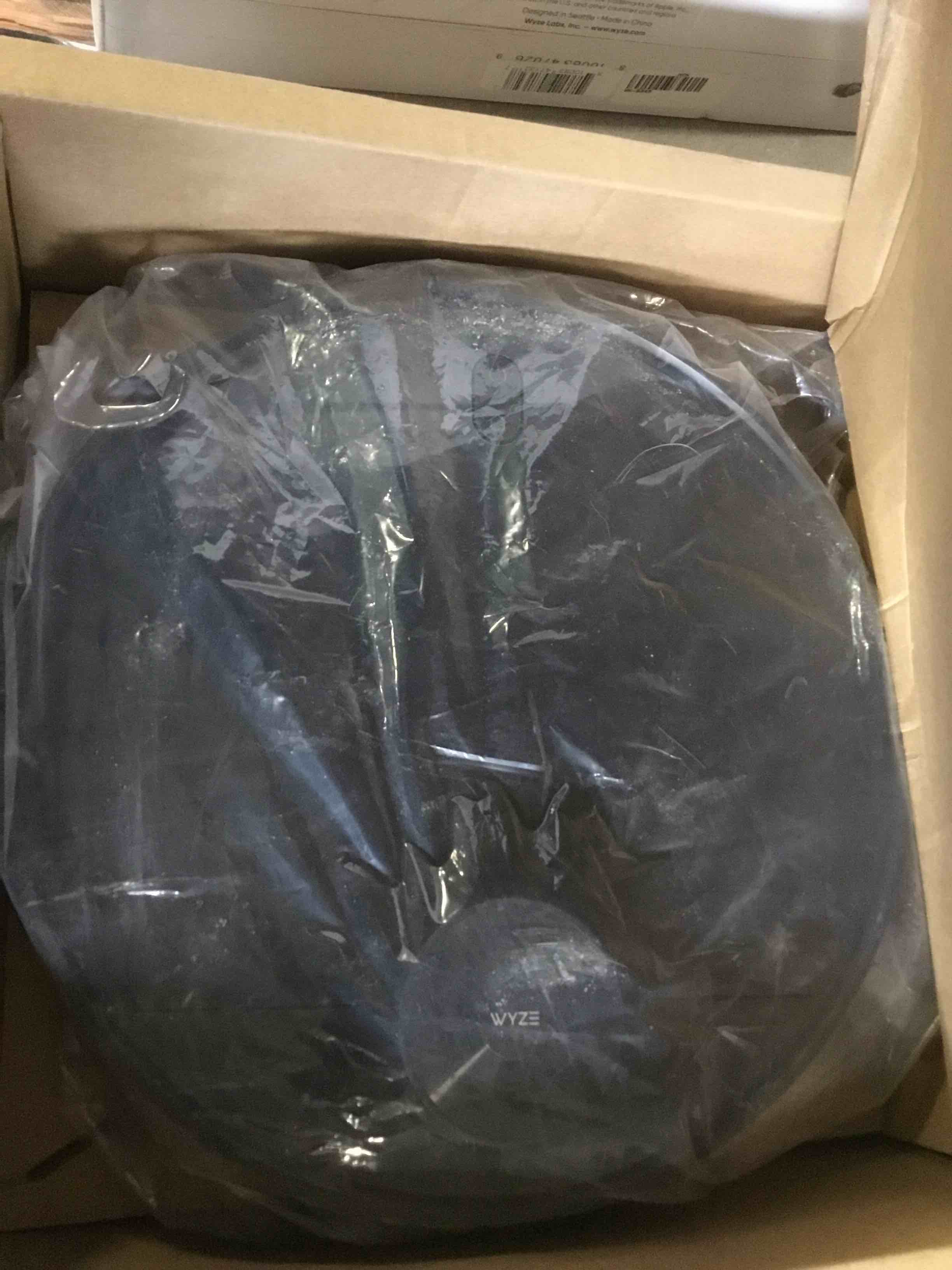 https://s3.amazonaws.com/lotting-images-prod/bidfta/PNK2279799_1738687737708.jpeg