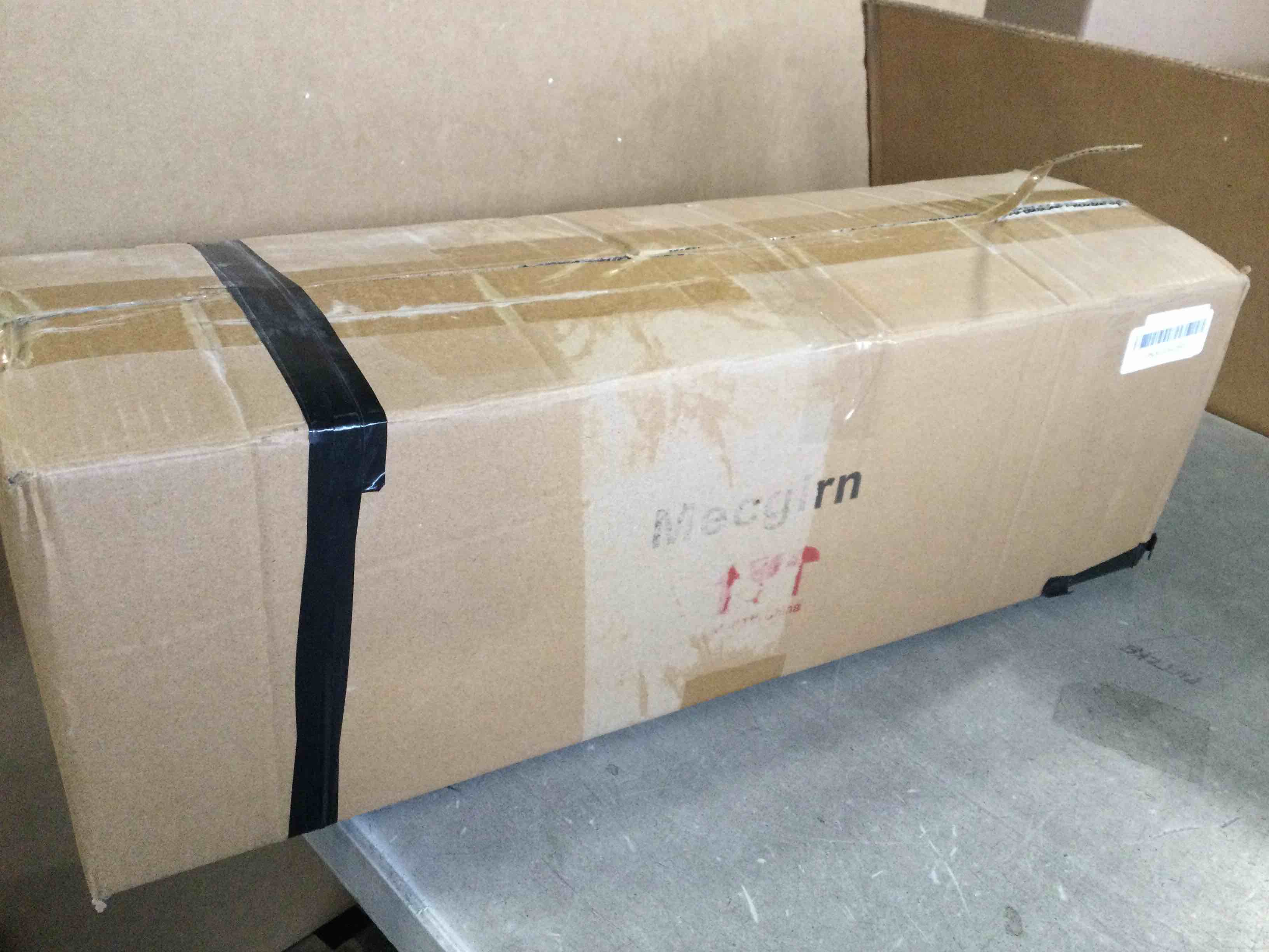 https://s3.amazonaws.com/lotting-images-prod/bidfta/PNK2280785_1739378098514.jpeg