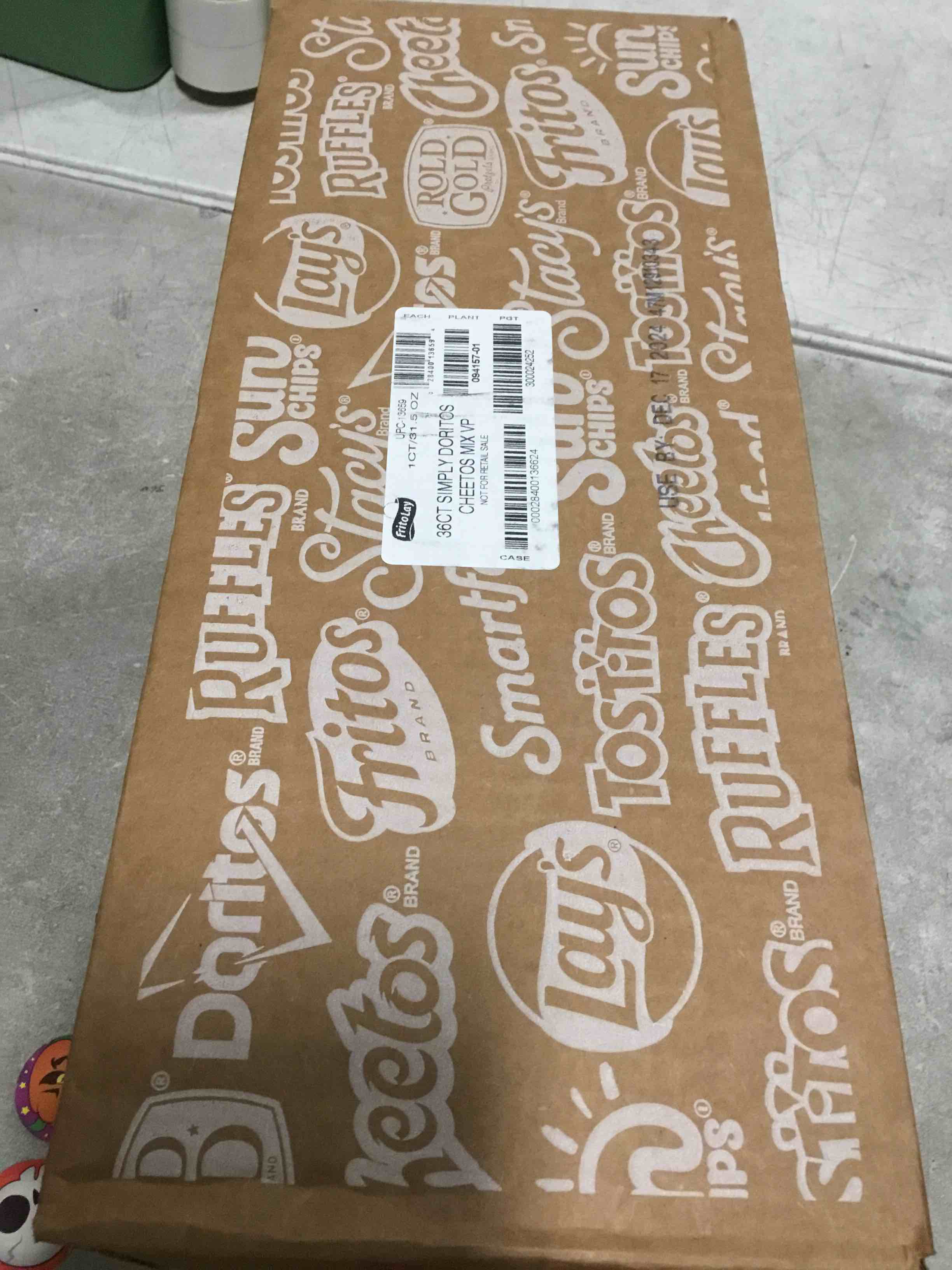 https://s3.amazonaws.com/lotting-images-prod/bidfta/PNK2281454_1737979521732.jpeg