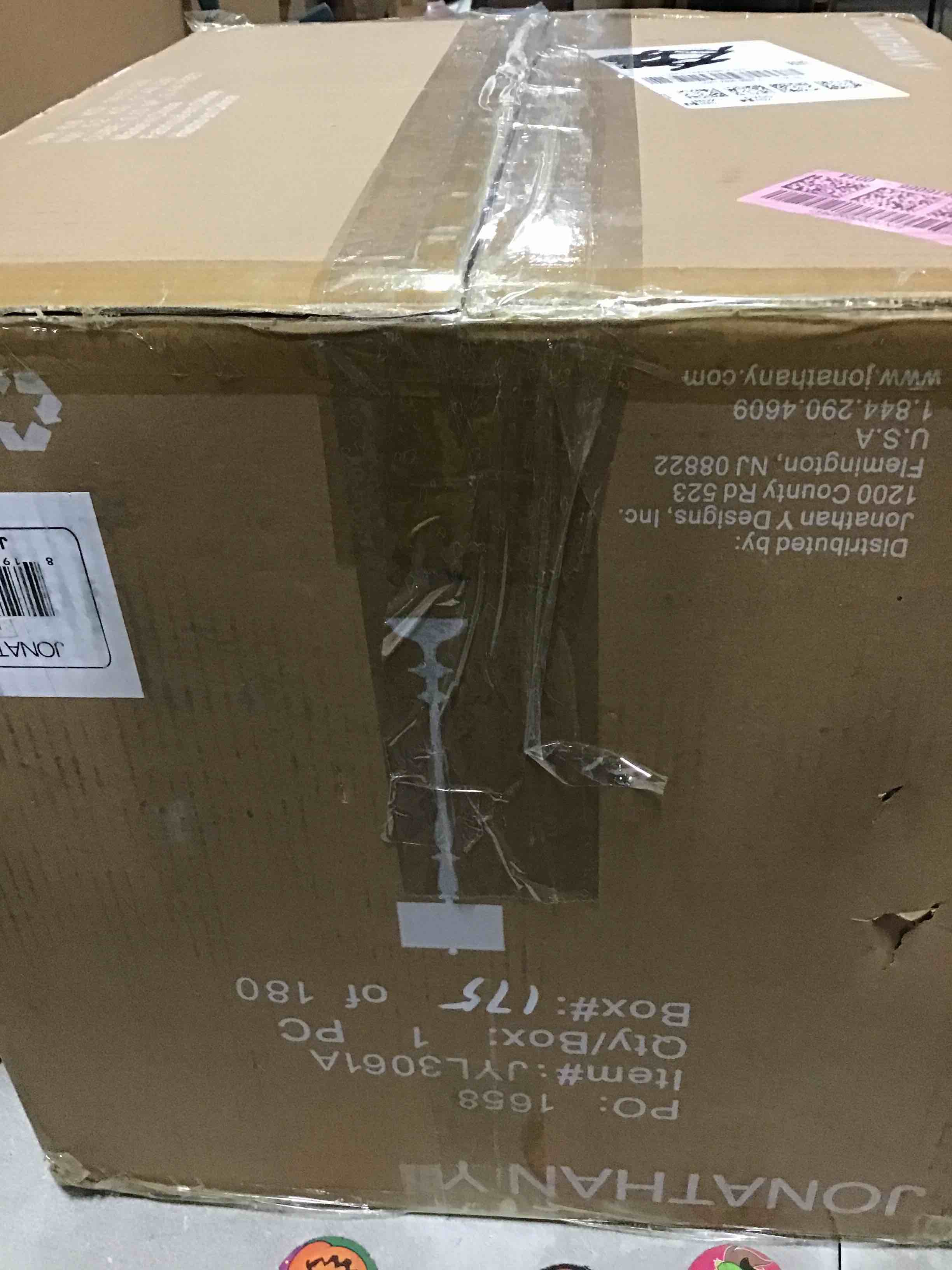https://s3.amazonaws.com/lotting-images-prod/bidfta/PNK2283439_1738929535726.jpeg