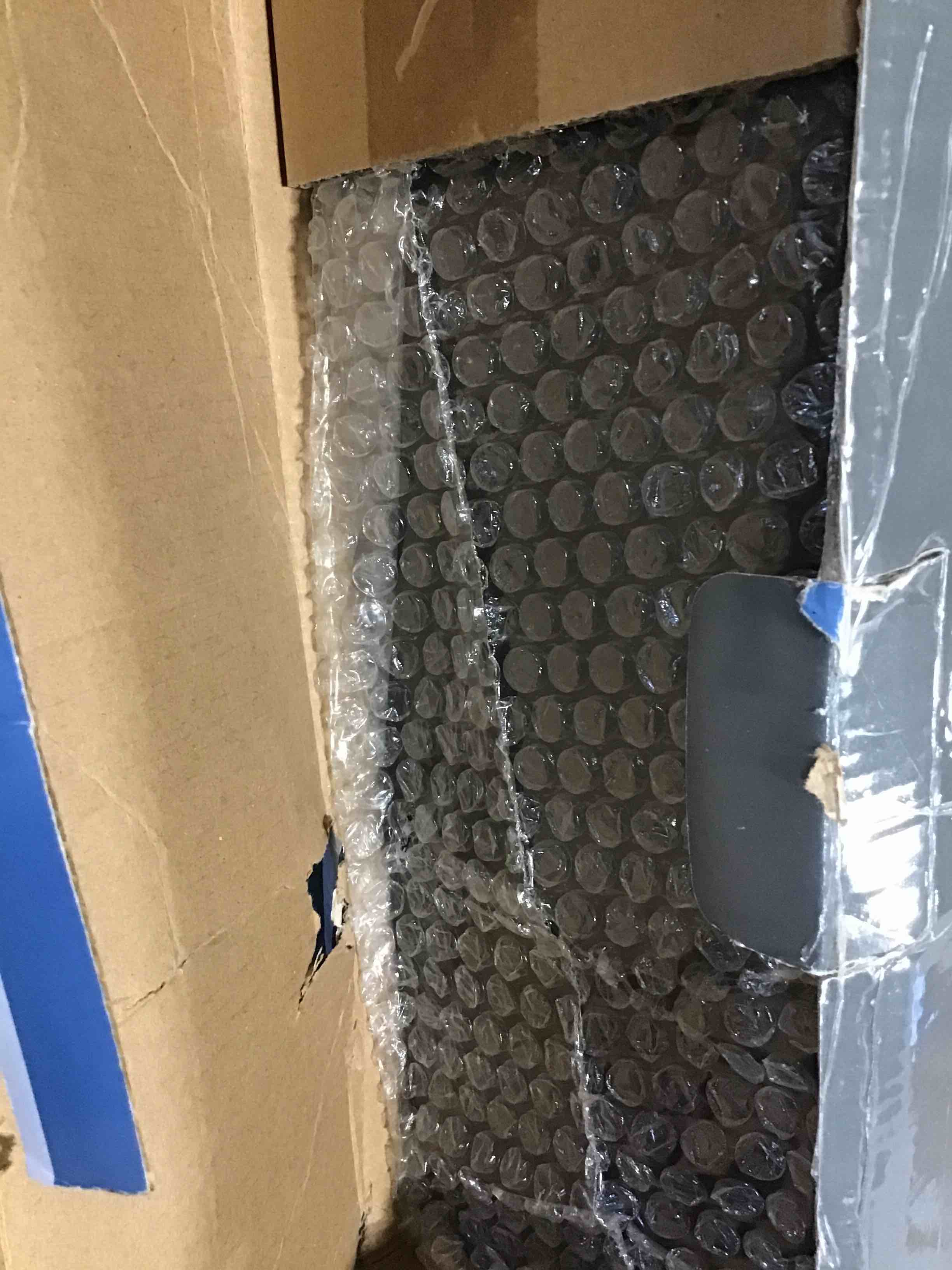 https://s3.amazonaws.com/lotting-images-prod/bidfta/PNK2283568_1738952934309.jpeg