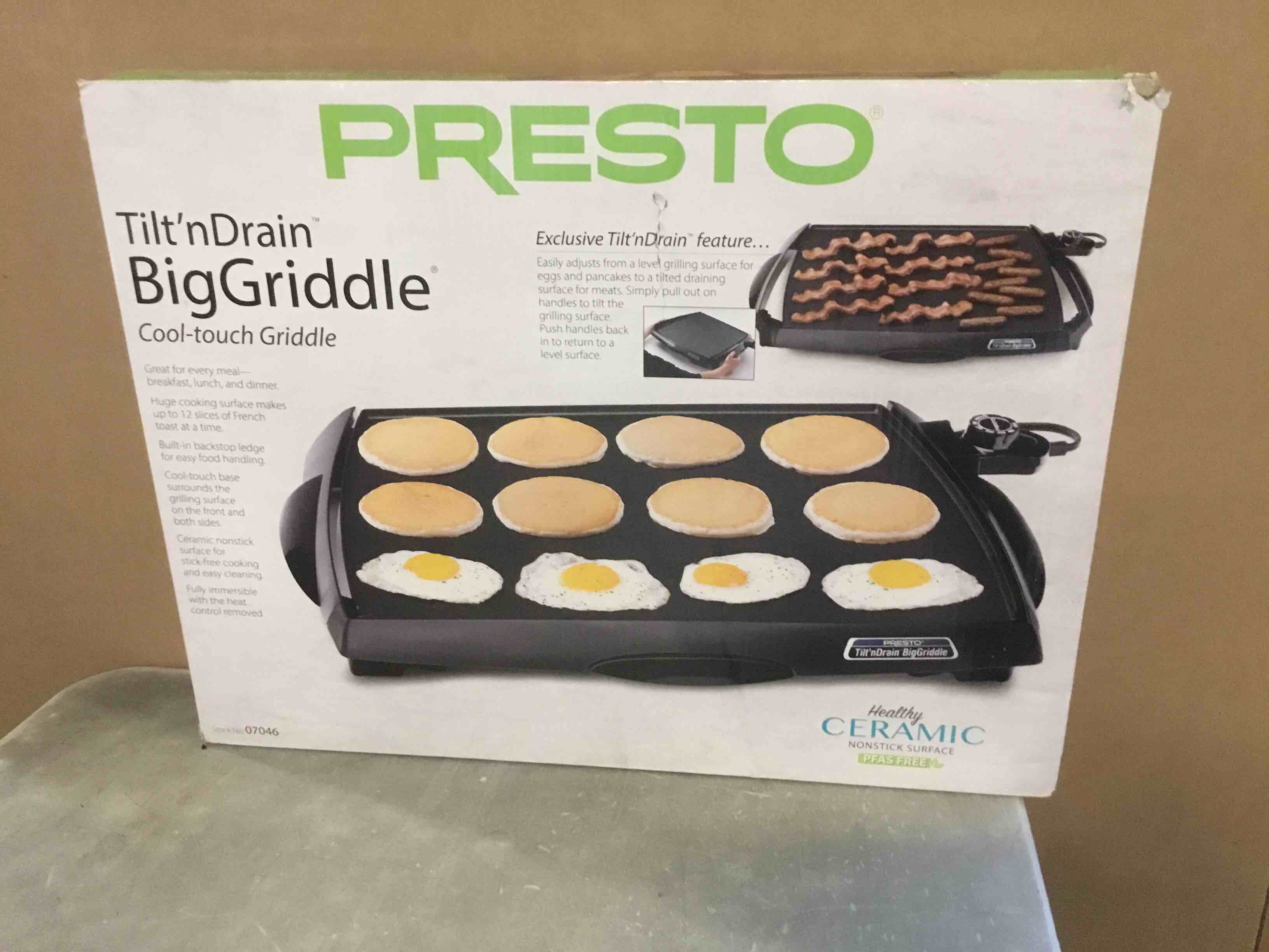 https://s3.amazonaws.com/lotting-images-prod/bidfta/PNK2284173_1738158377920.jpeg