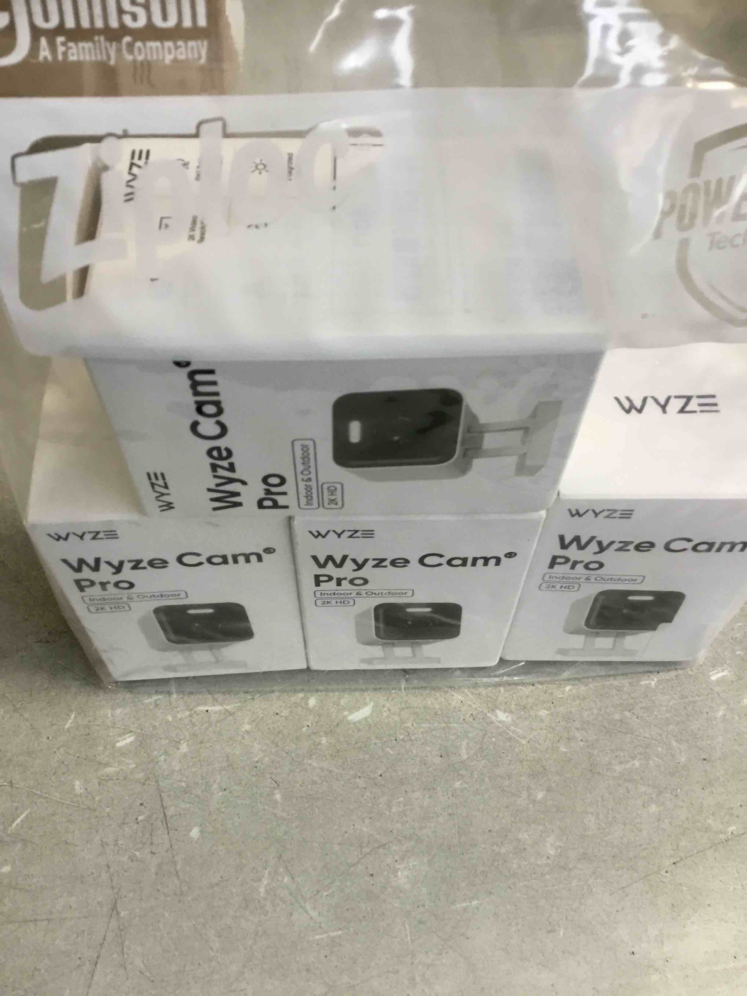 https://s3.amazonaws.com/lotting-images-prod/bidfta/PNK2284673_1738785093405.jpeg