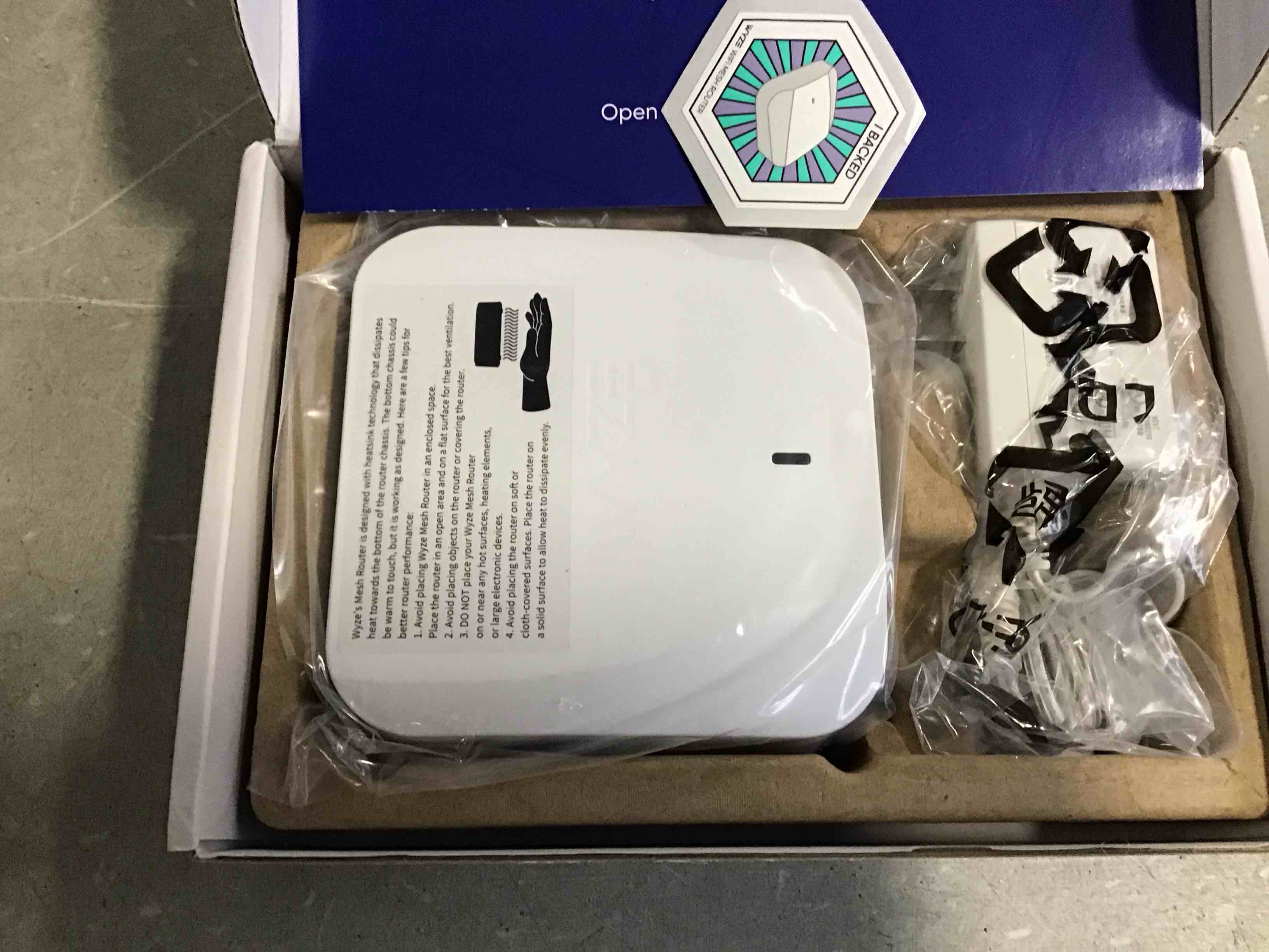 https://s3.amazonaws.com/lotting-images-prod/bidfta/PNK2284744_1738852898006.jpeg