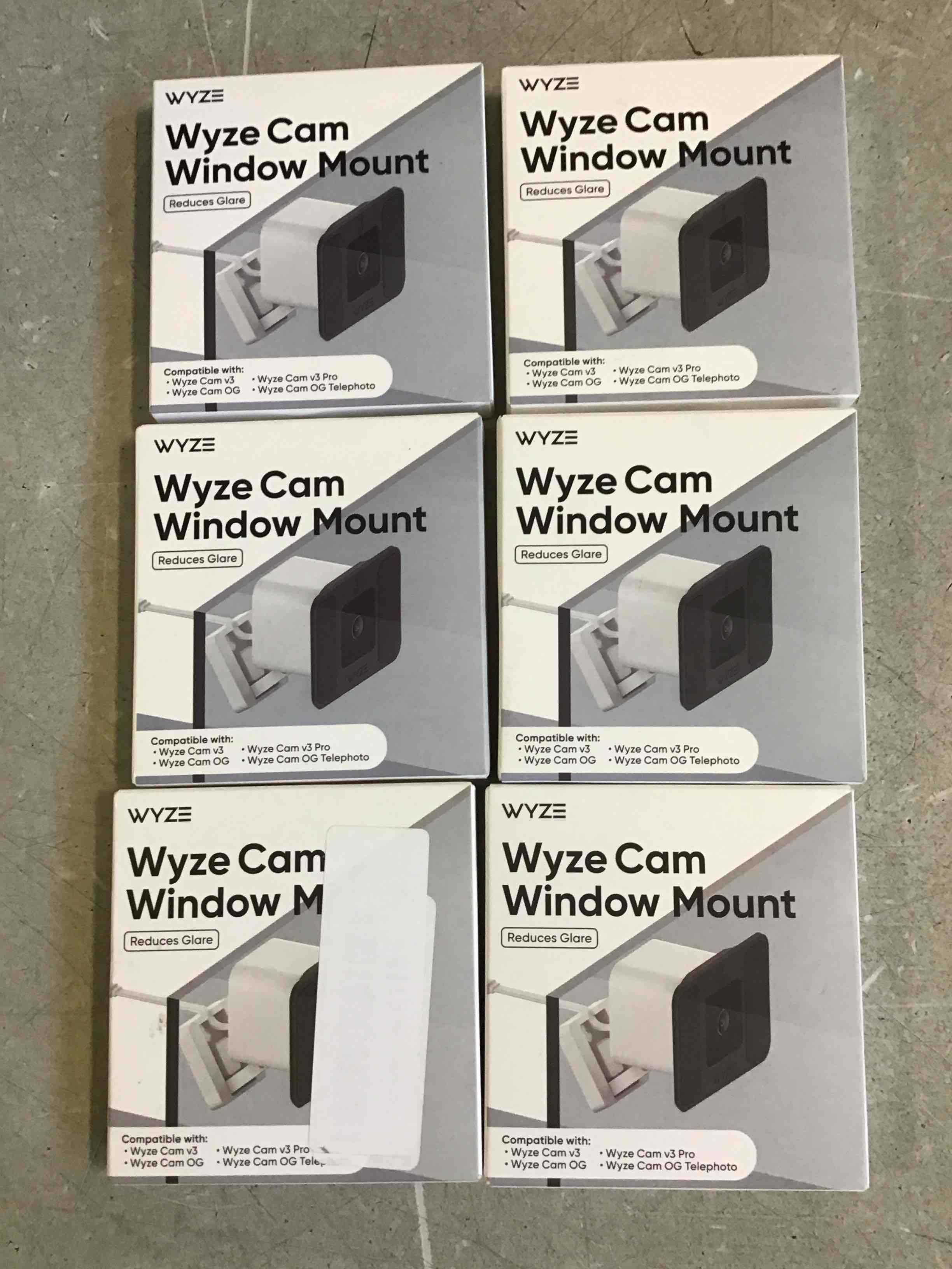 https://s3.amazonaws.com/lotting-images-prod/bidfta/PNK2284951_1738946542867.jpeg