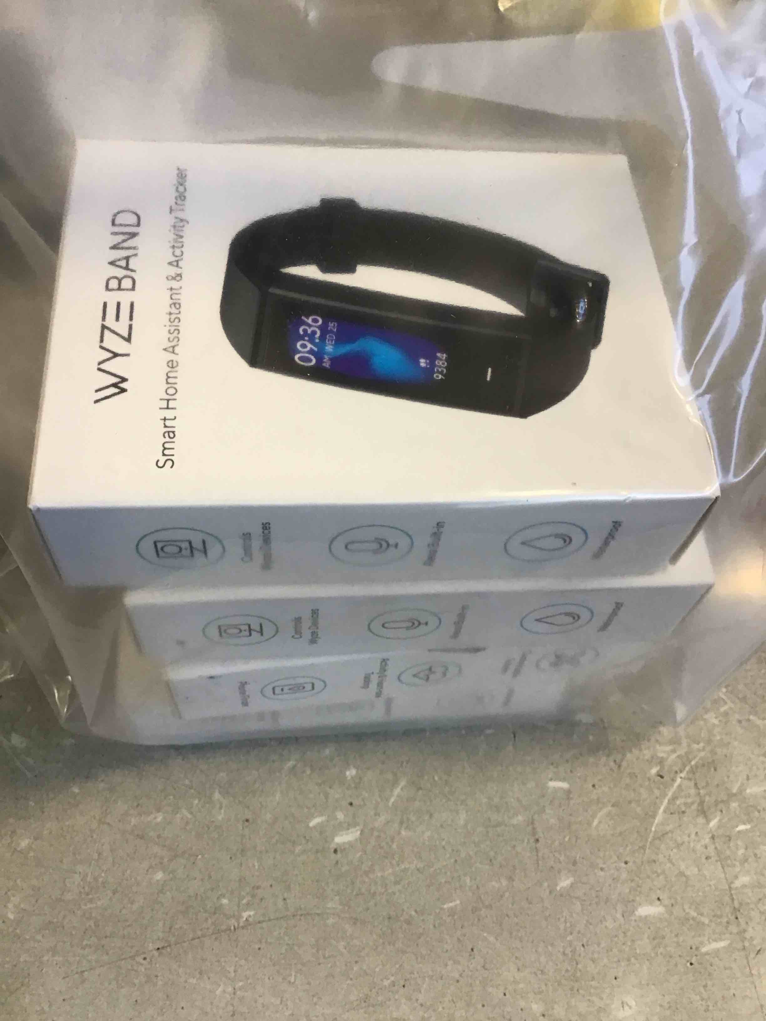 https://s3.amazonaws.com/lotting-images-prod/bidfta/PNK2284971_1738953210016.jpeg