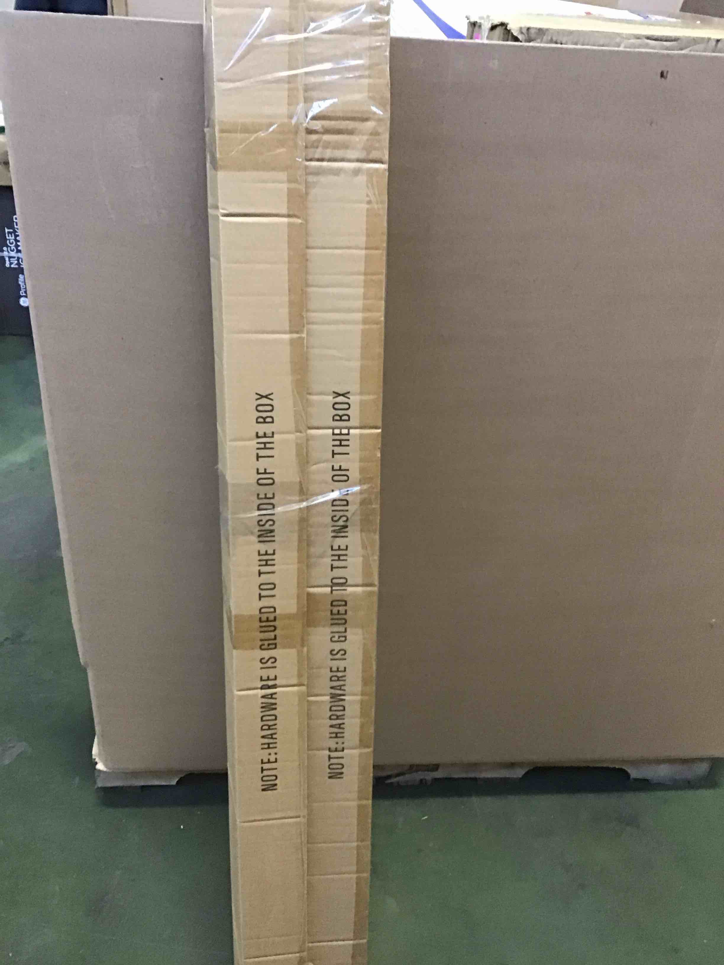 https://s3.amazonaws.com/lotting-images-prod/bidfta/PNK2286718_1741007392708.jpeg