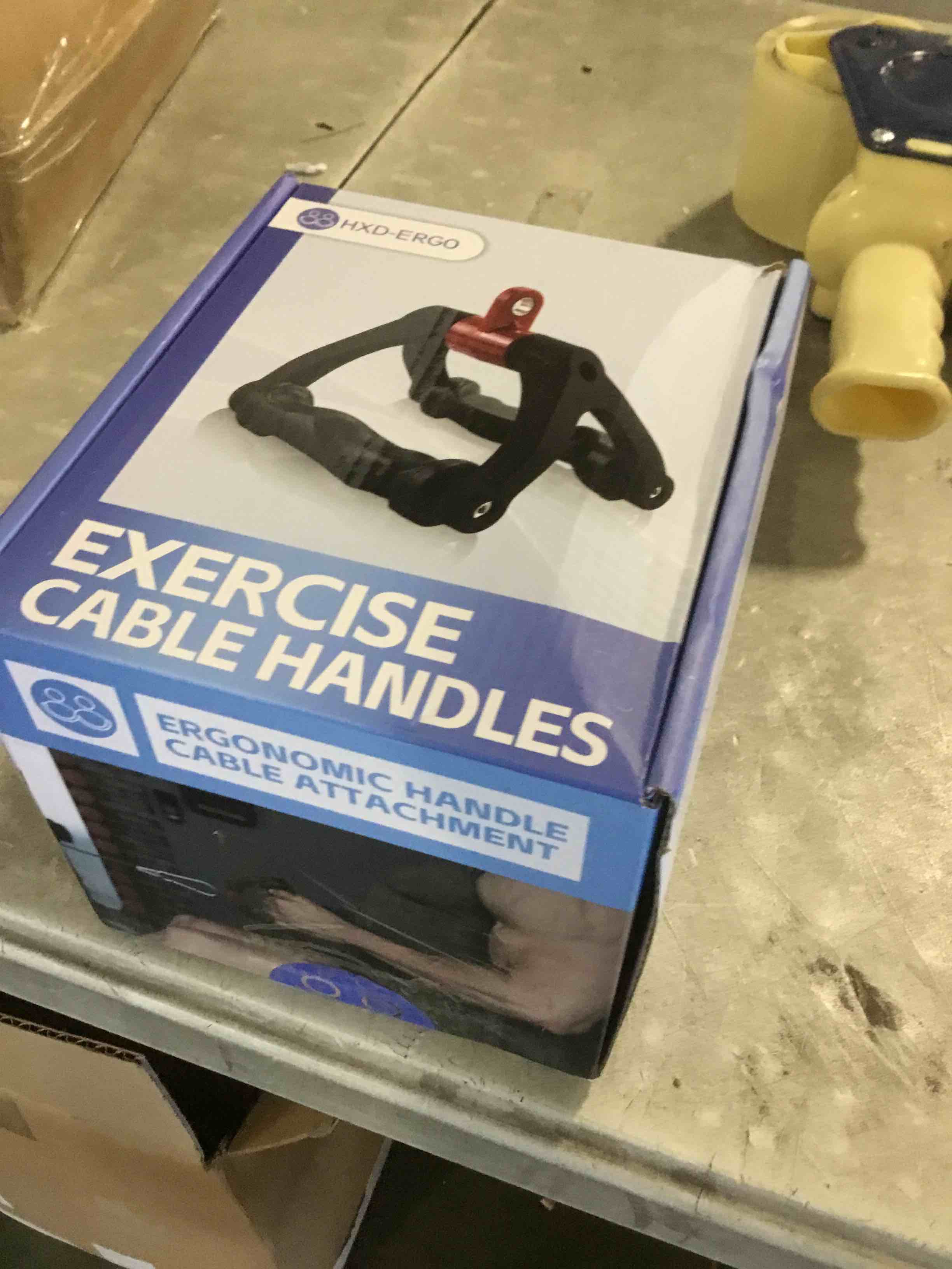 https://s3.amazonaws.com/lotting-images-prod/bidfta/PNK2290139_1737743185118.jpeg