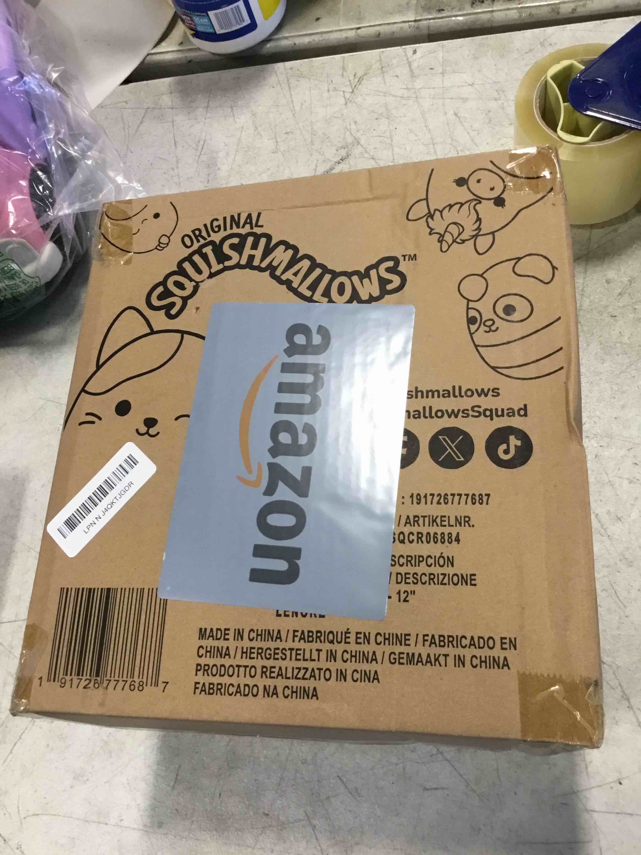 https://s3.amazonaws.com/lotting-images-prod/bidfta/PNK2292875_1739810836688.jpeg