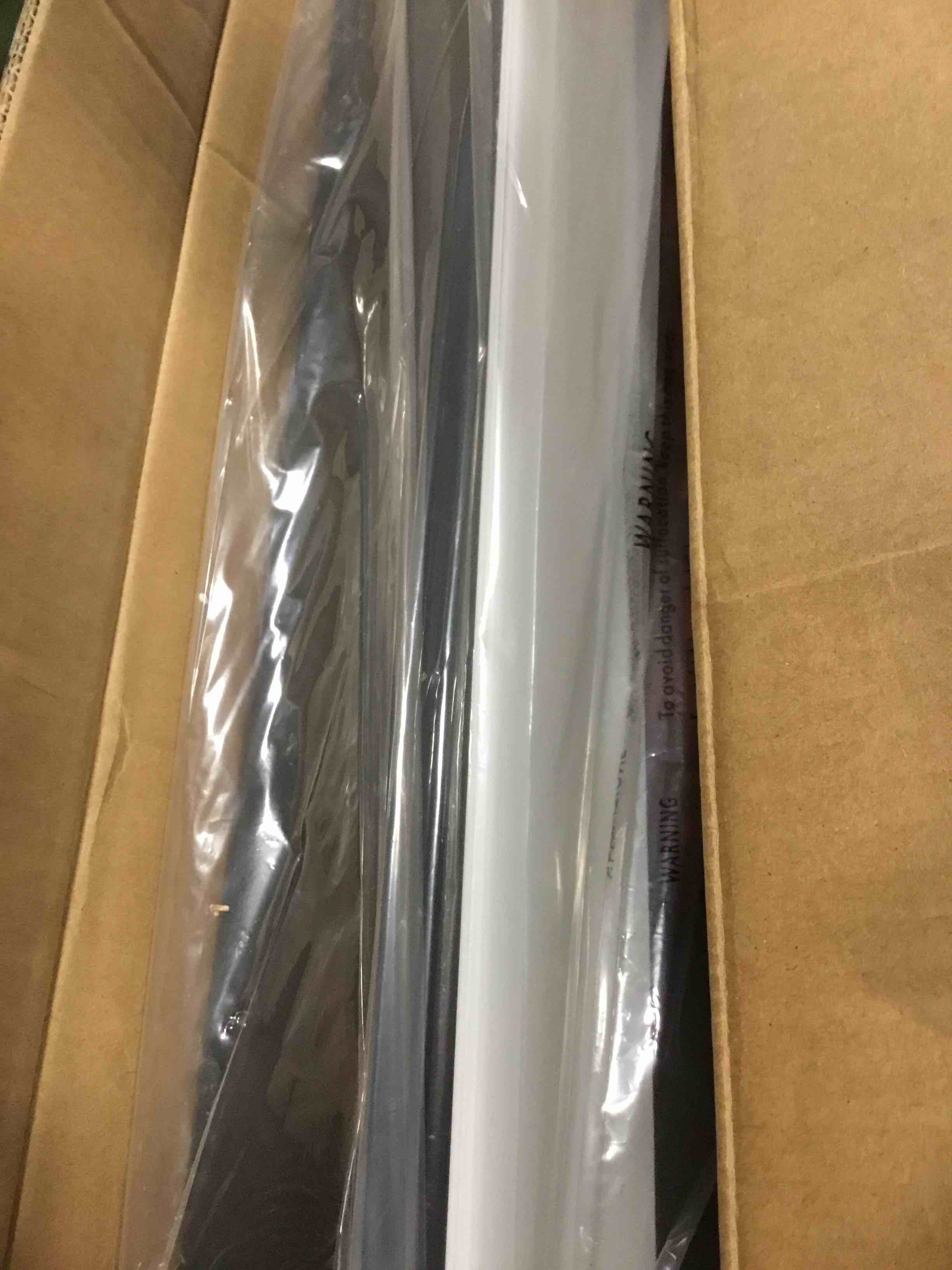 https://s3.amazonaws.com/lotting-images-prod/bidfta/PNK2294568_1738760722472.jpeg