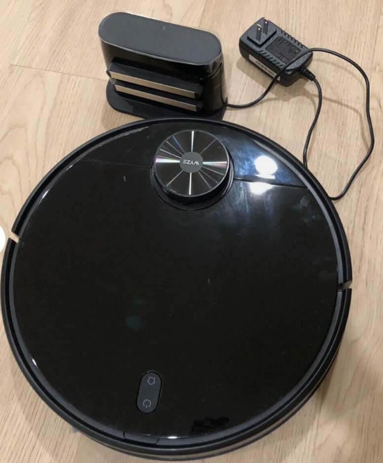 Wyze WVCR200S Robotic Vacuum Cleaner - Black