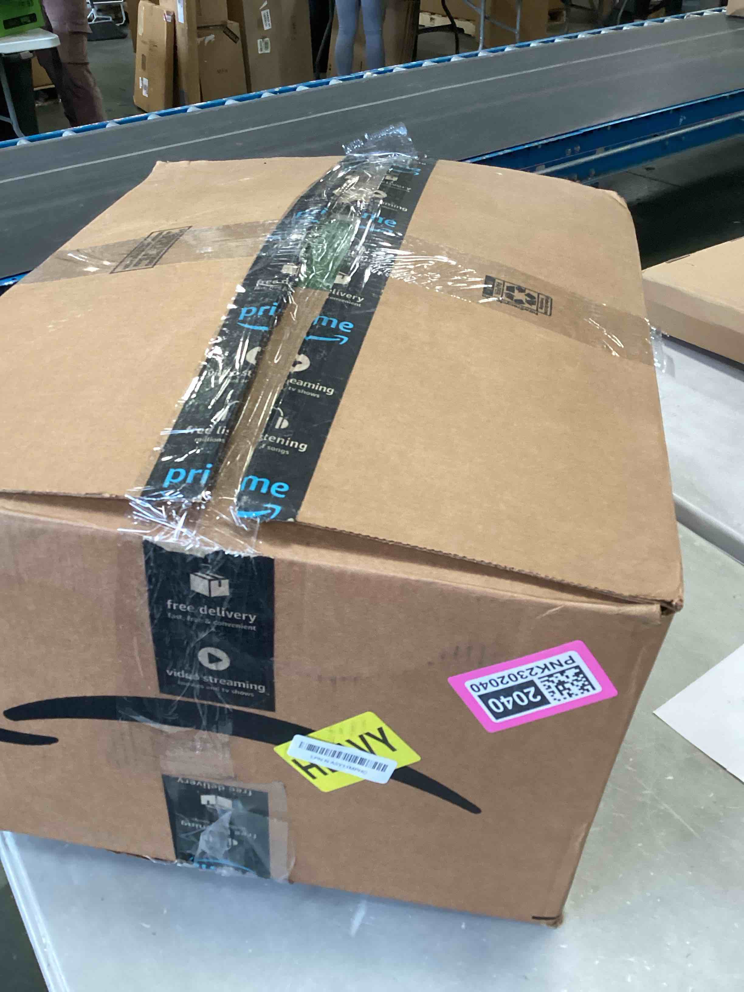 https://s3.amazonaws.com/lotting-images-prod/bidfta/PNK2302040_1743601225642.jpeg