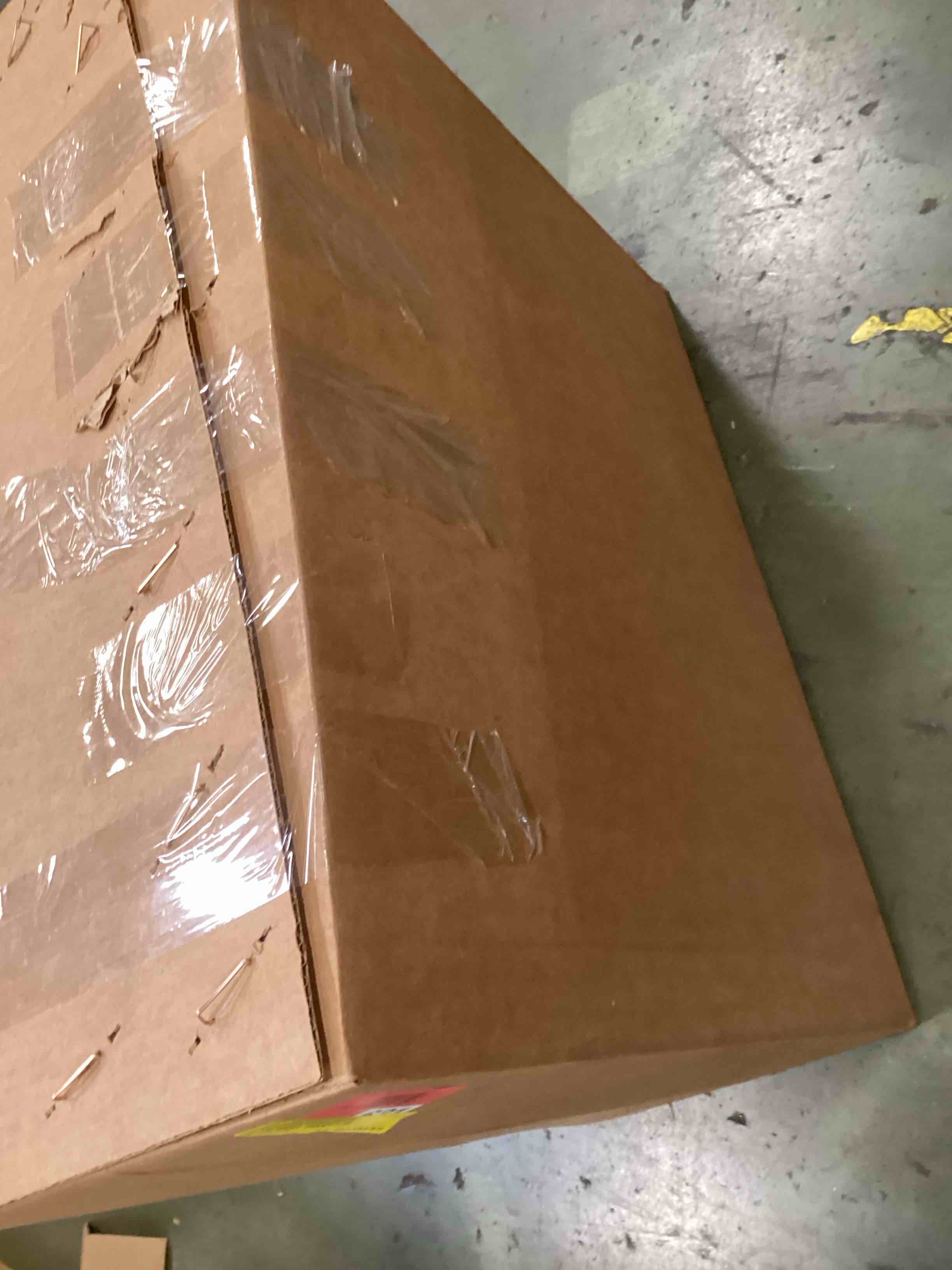 https://s3.amazonaws.com/lotting-images-prod/bidfta/PNK2303554_1745586772518.jpeg