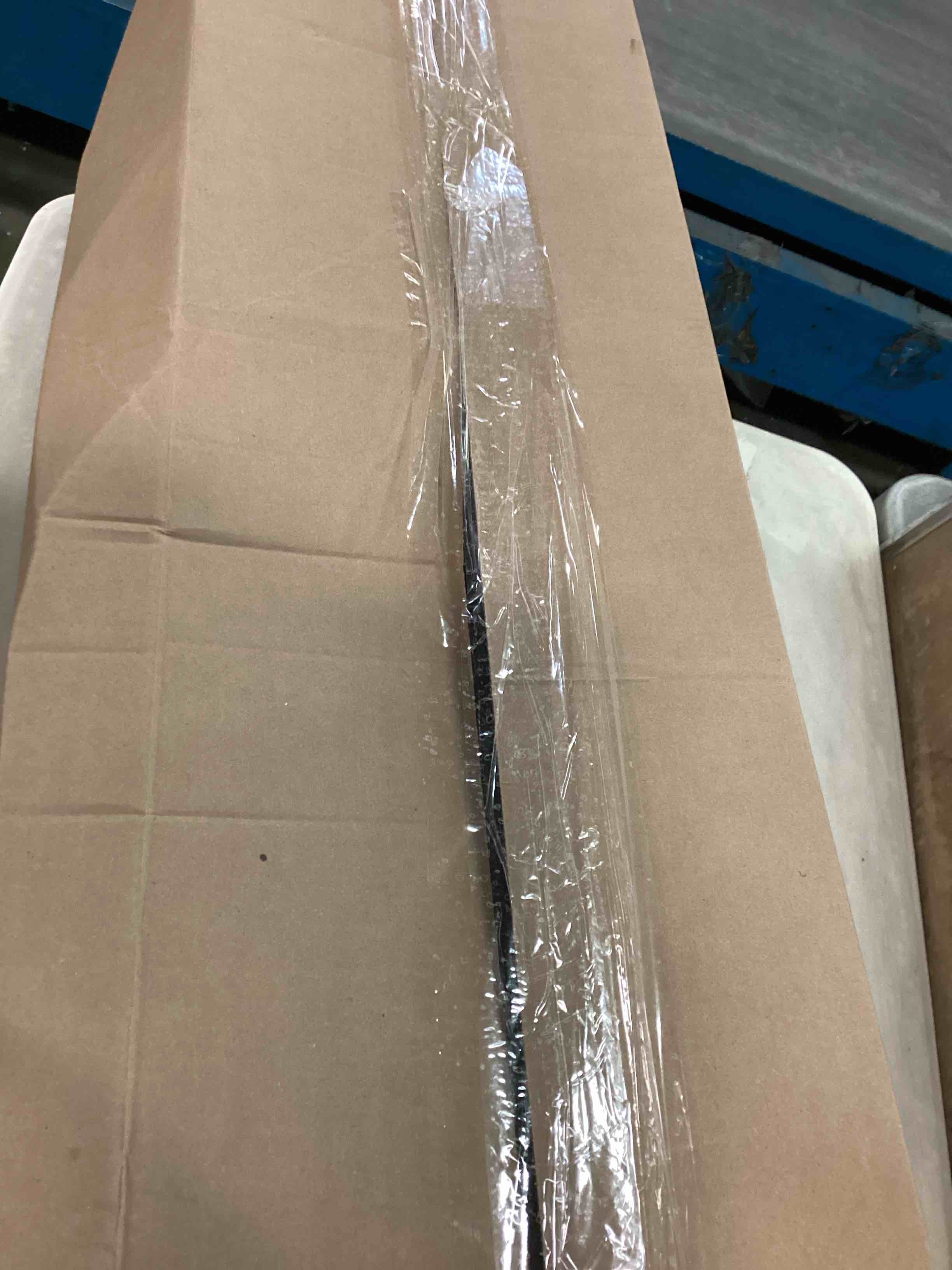 https://s3.amazonaws.com/lotting-images-prod/bidfta/PNK2304301_1746537528403.jpeg
