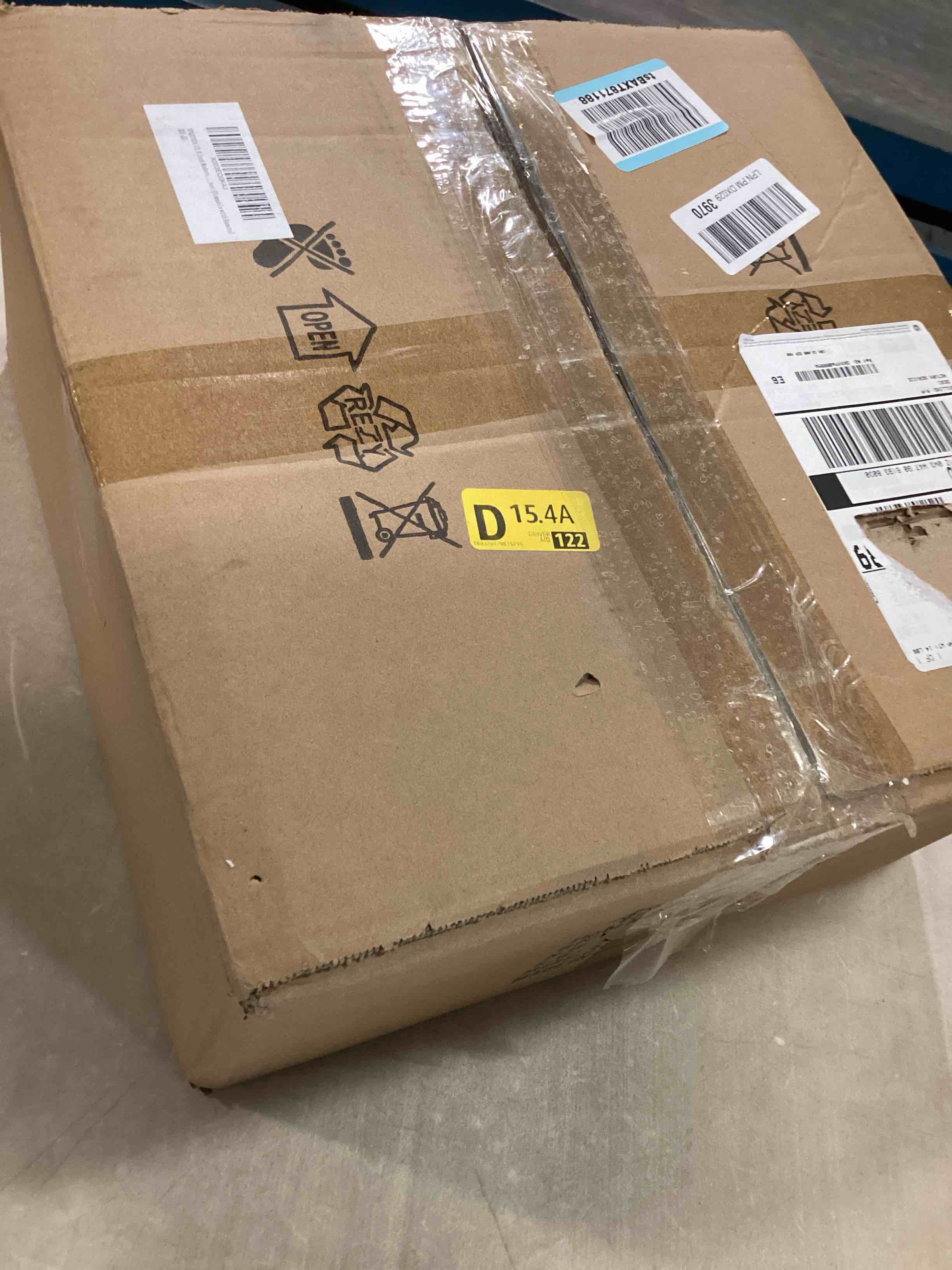 https://s3.amazonaws.com/lotting-images-prod/bidfta/PNK2304444_1746561531814.jpeg