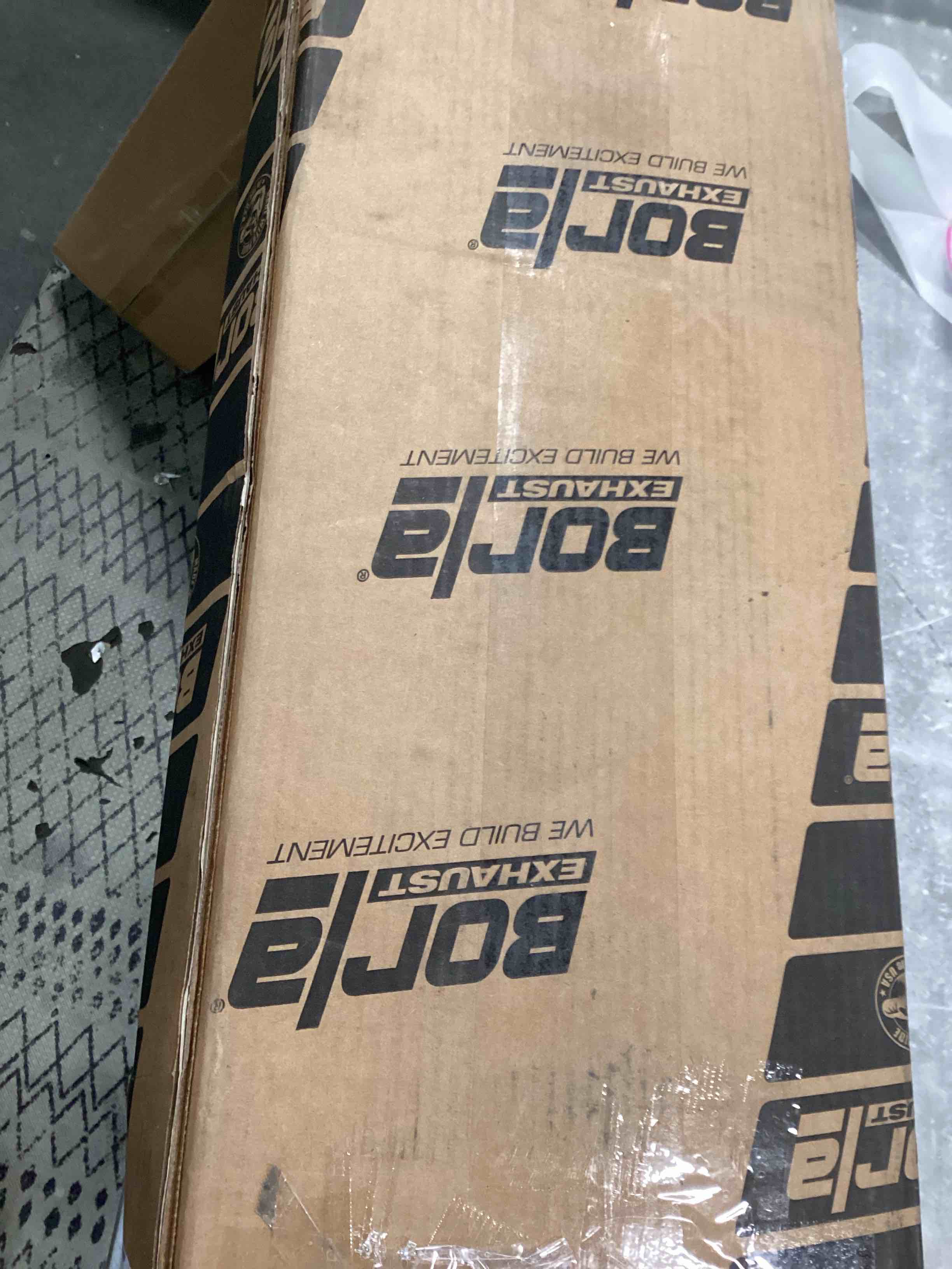 https://s3.amazonaws.com/lotting-images-prod/bidfta/PNK2304641_1746648609895.jpeg