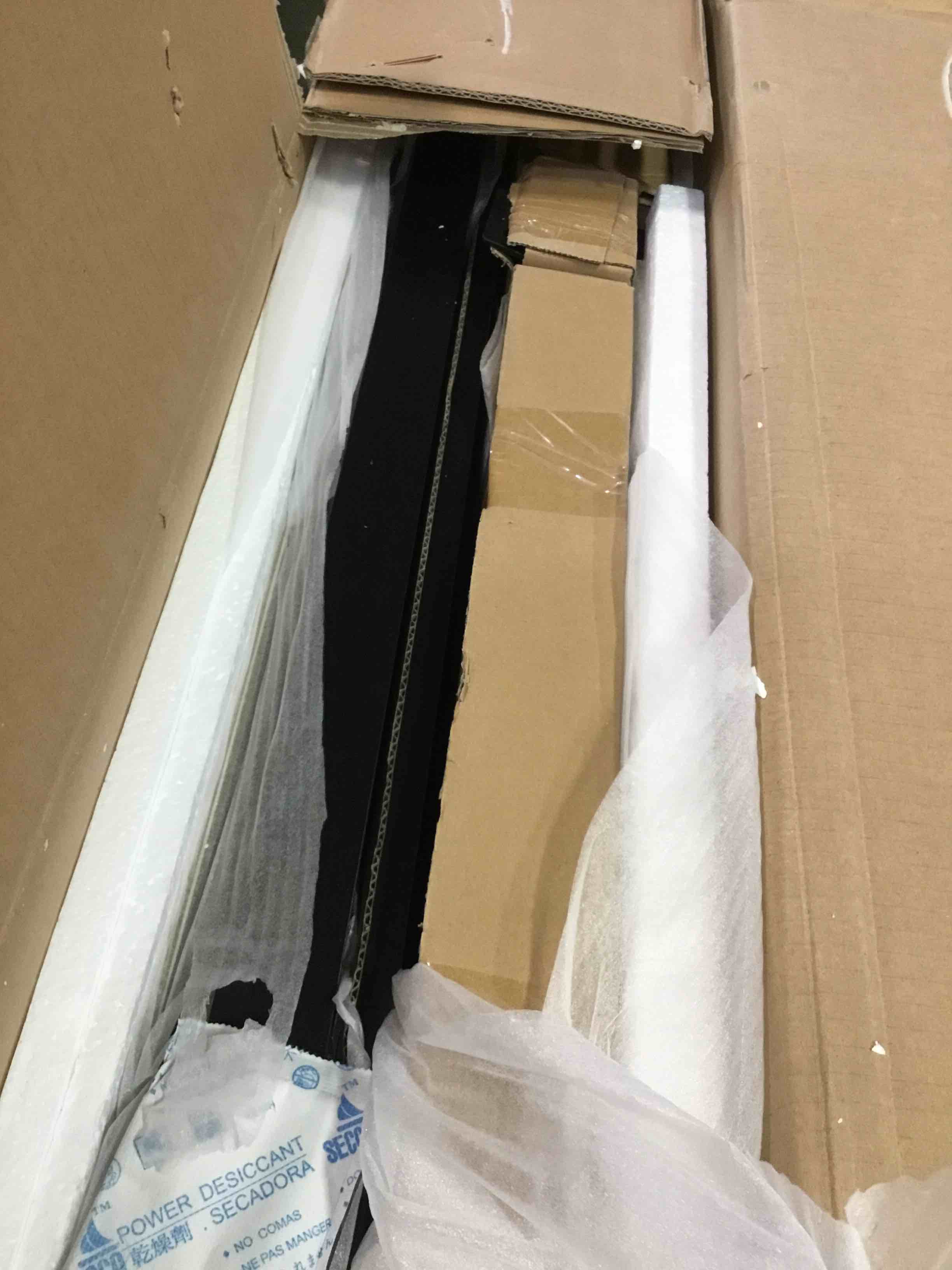 https://s3.amazonaws.com/lotting-images-prod/bidfta/PNK2308159_1745952925076.jpeg