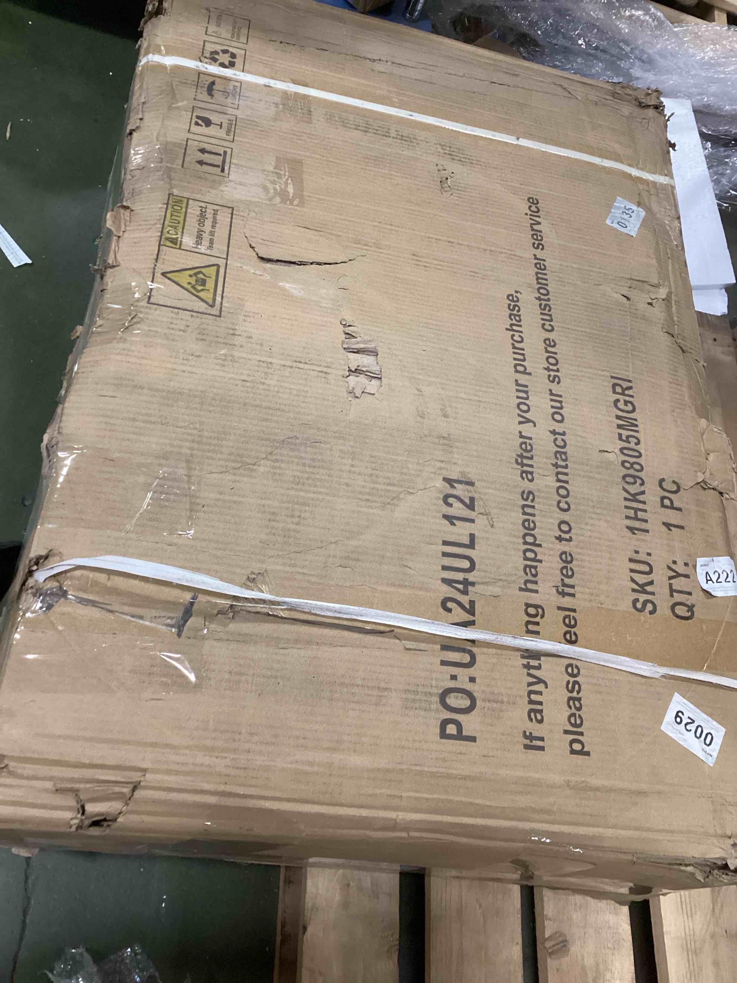 https://s3.amazonaws.com/lotting-images-prod/bidfta/PNK2308851_1746726832583.jpeg