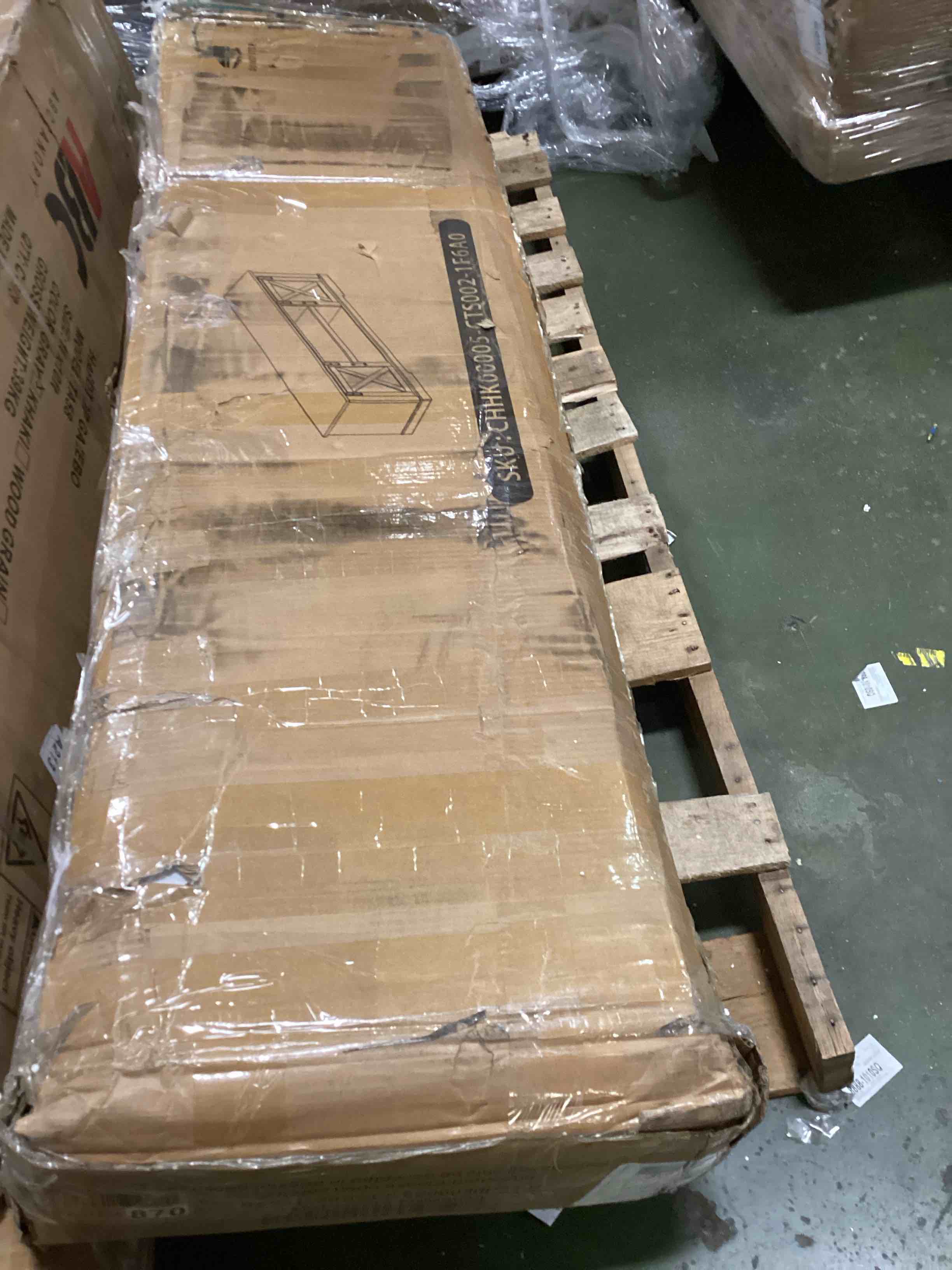 https://s3.amazonaws.com/lotting-images-prod/bidfta/PNK2309646_1747831448212.jpeg