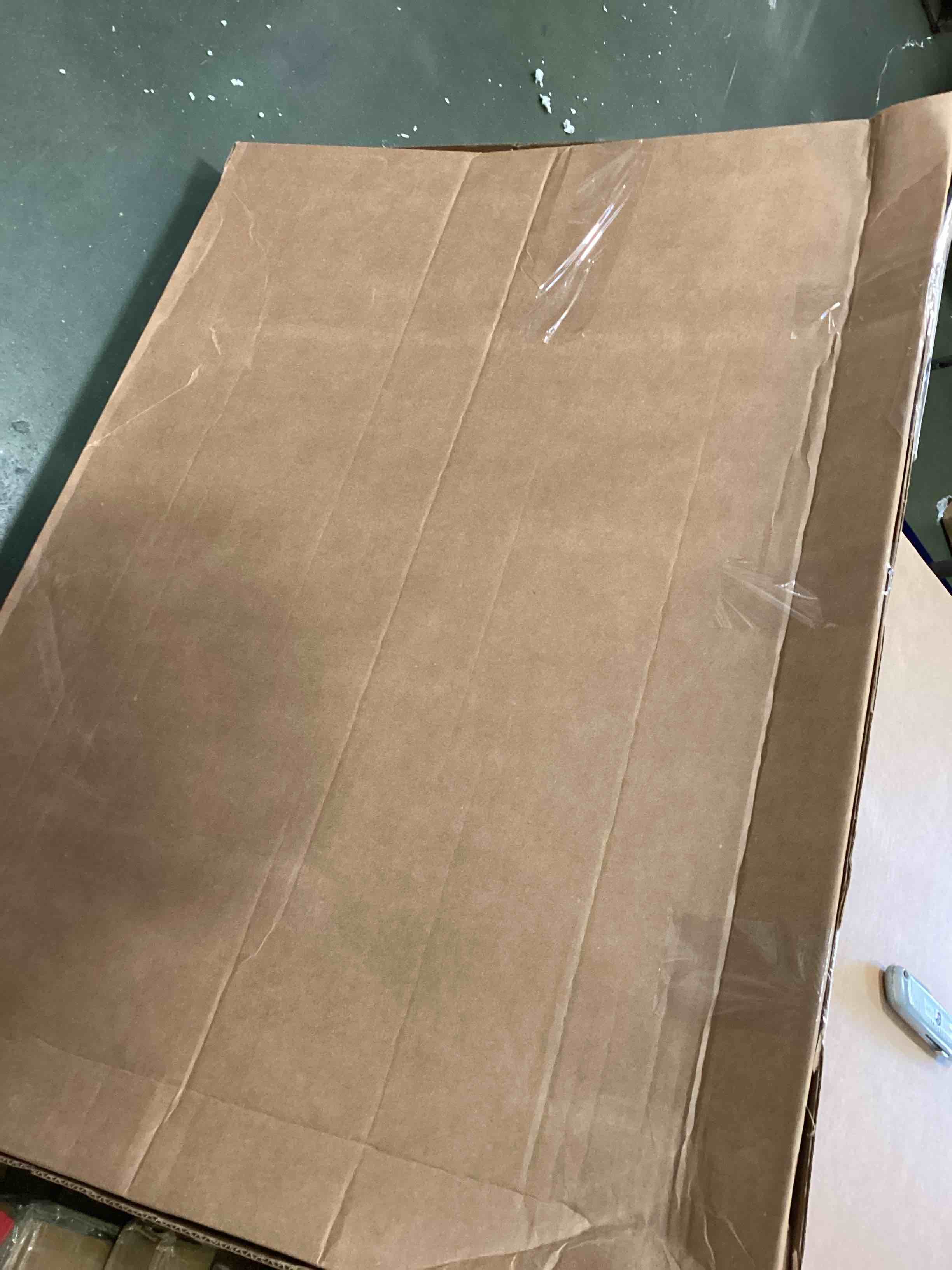 https://s3.amazonaws.com/lotting-images-prod/bidfta/PNK2309869_1748002998663.jpeg