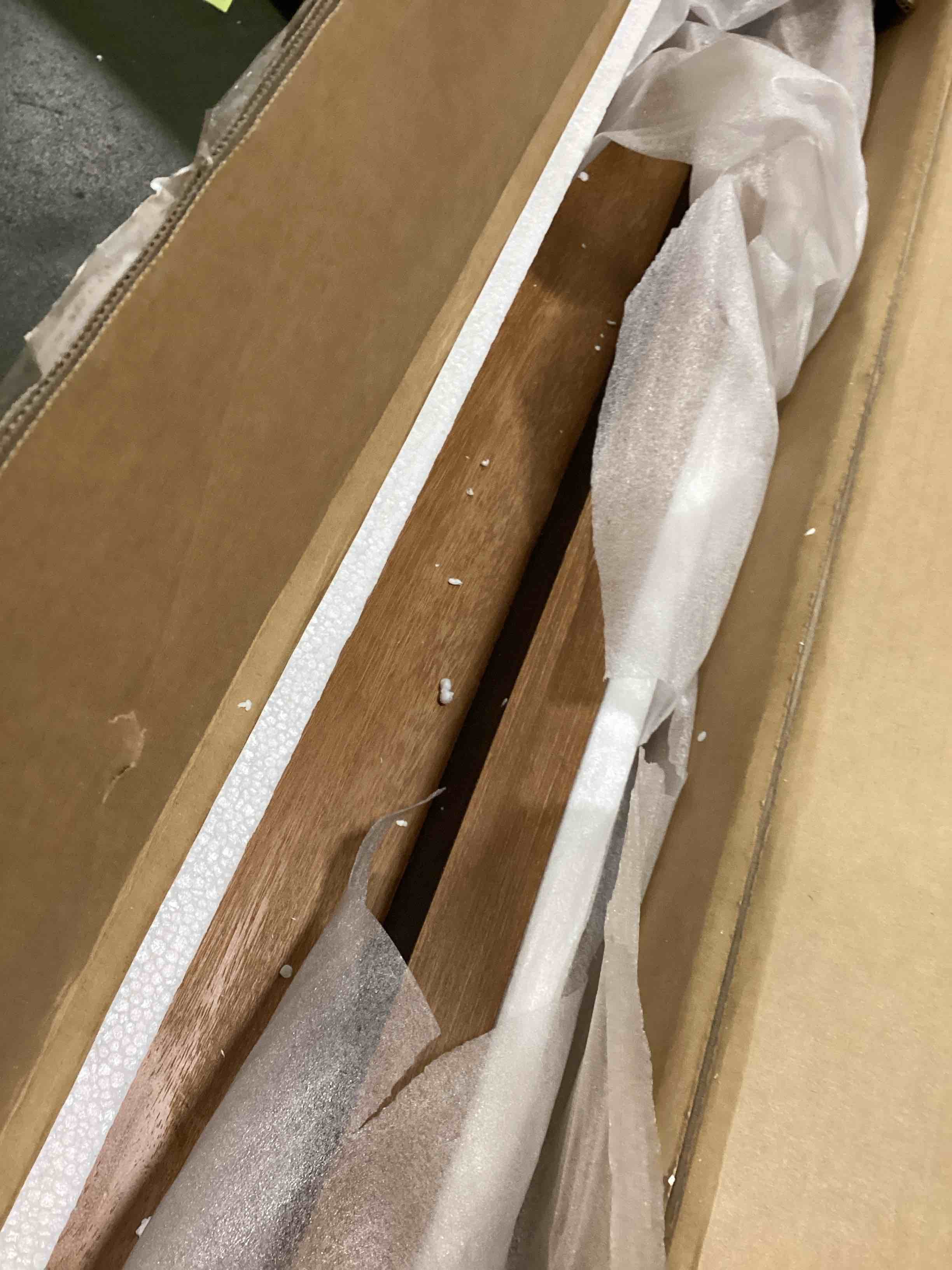 https://s3.amazonaws.com/lotting-images-prod/bidfta/PNK2309955_1748027451403.jpeg