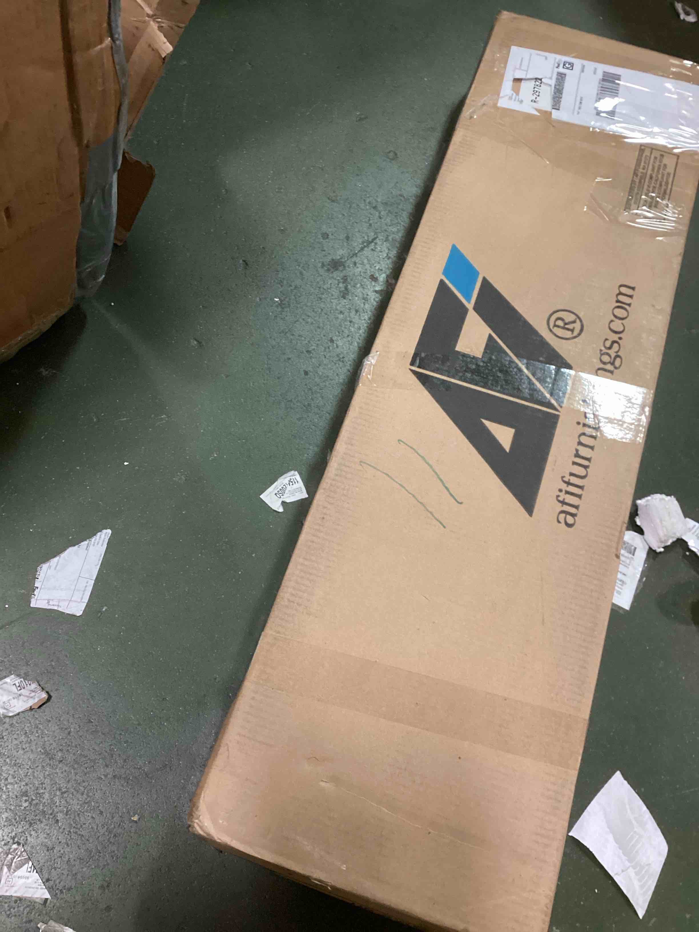 https://s3.amazonaws.com/lotting-images-prod/bidfta/PNK2310035_1748363788296.jpeg