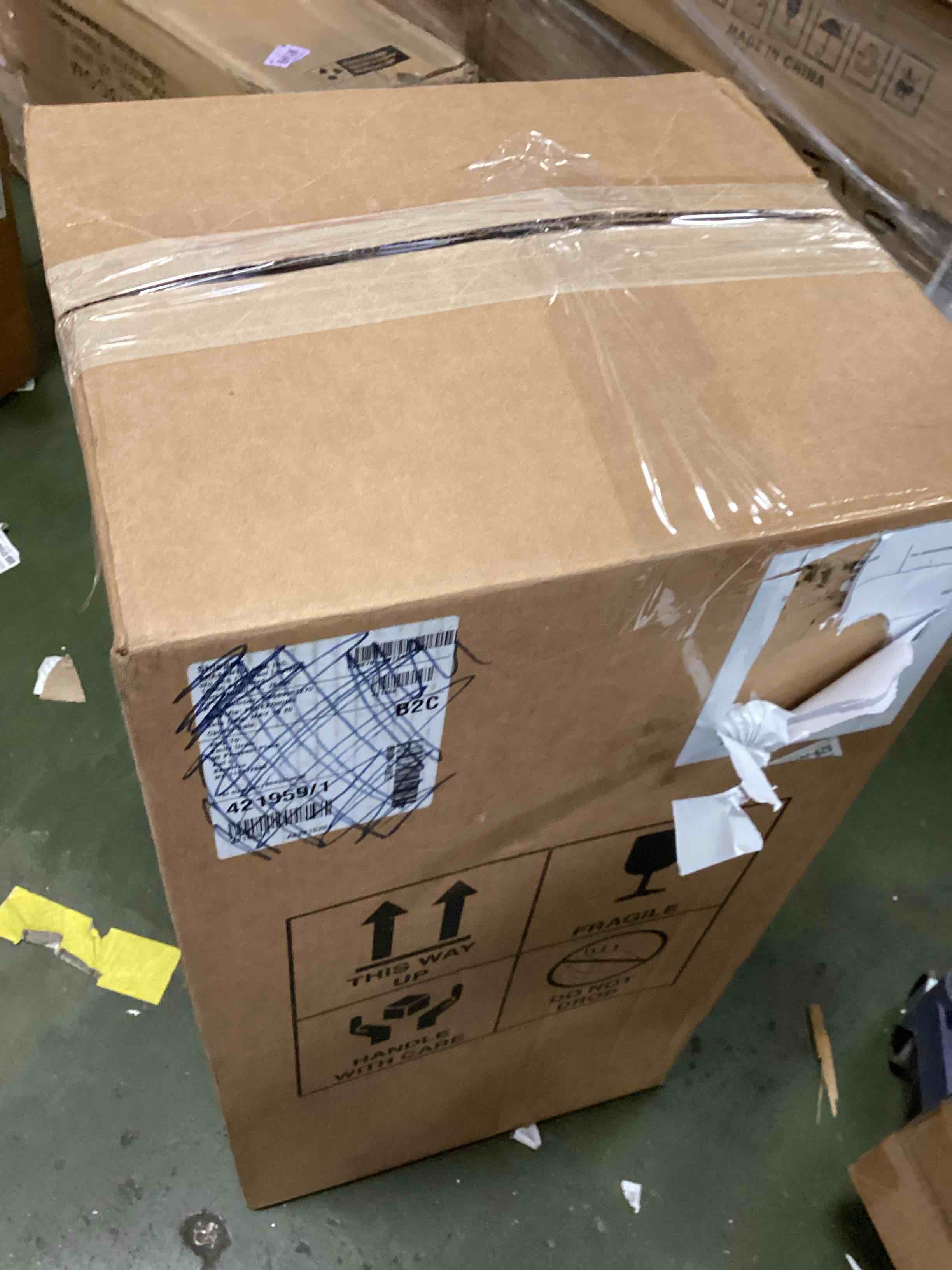 https://s3.amazonaws.com/lotting-images-prod/bidfta/PNK2310583_1748954022719.jpeg