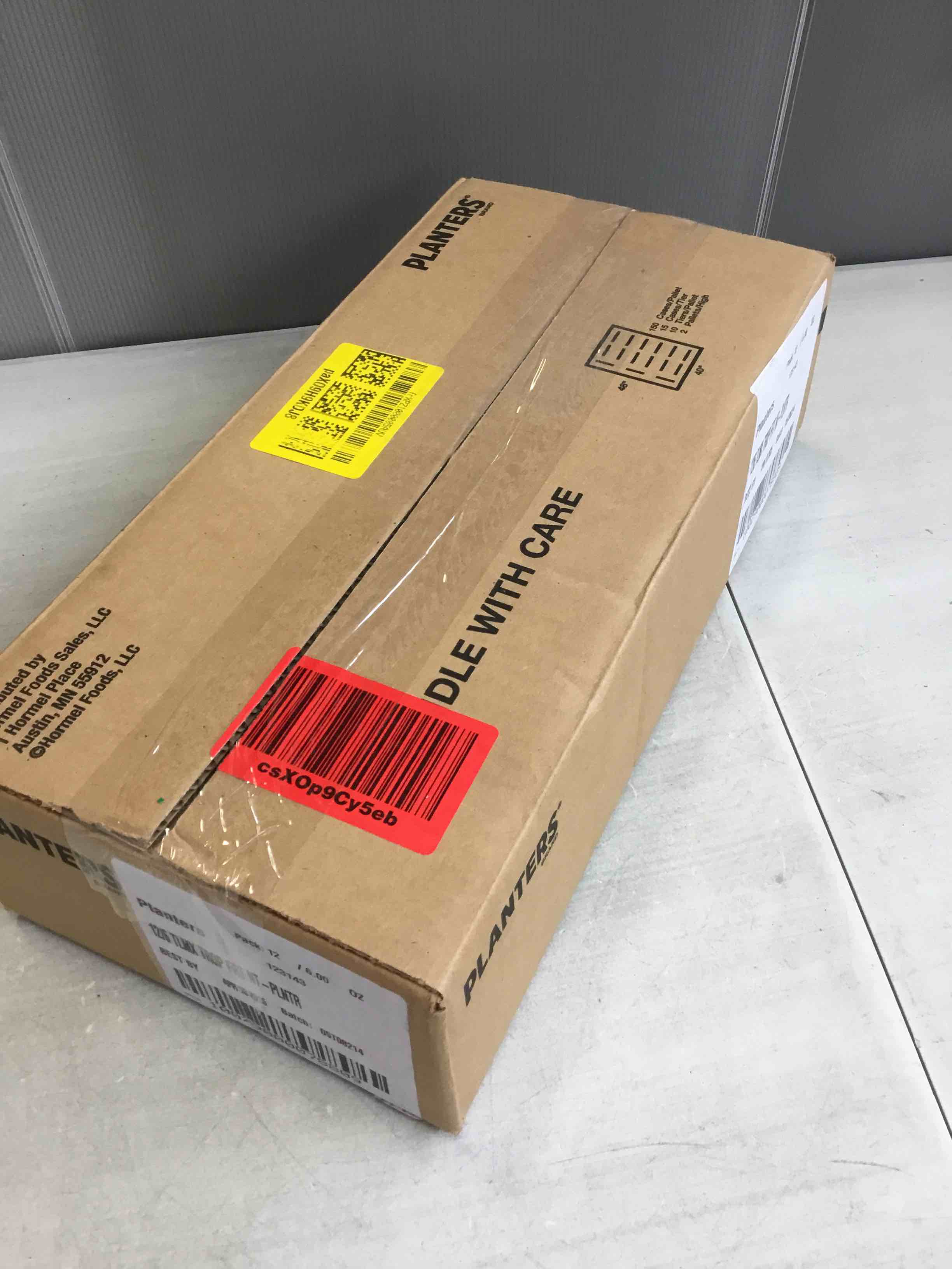 https://s3.amazonaws.com/lotting-images-prod/bidfta/PNK2314542_1745590944666.jpeg