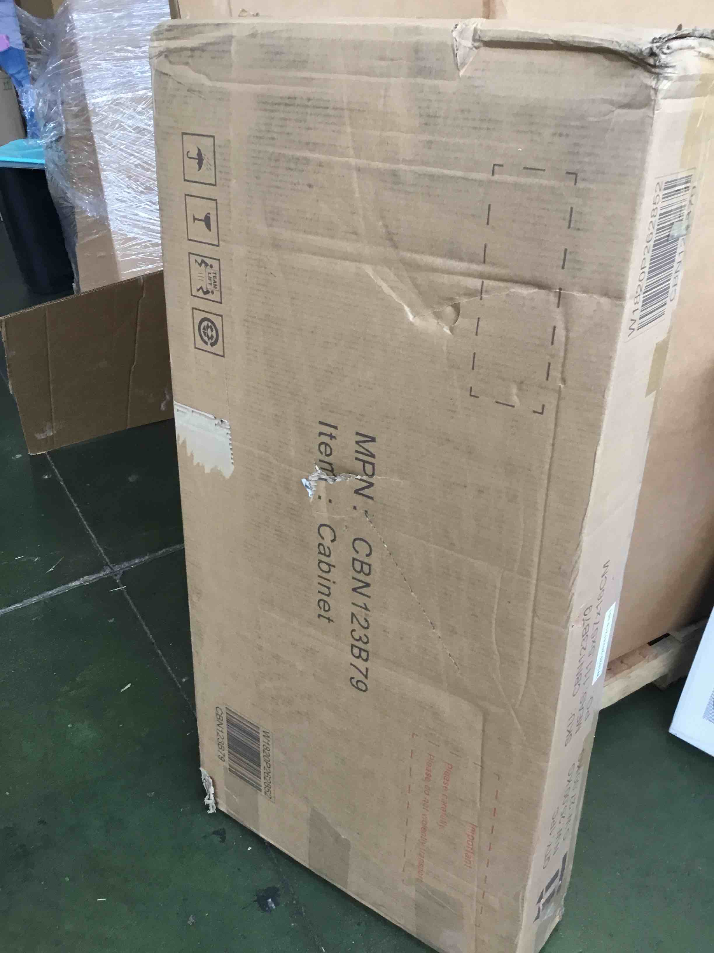 https://s3.amazonaws.com/lotting-images-prod/bidfta/PNK2314863_1745941664322.jpeg
