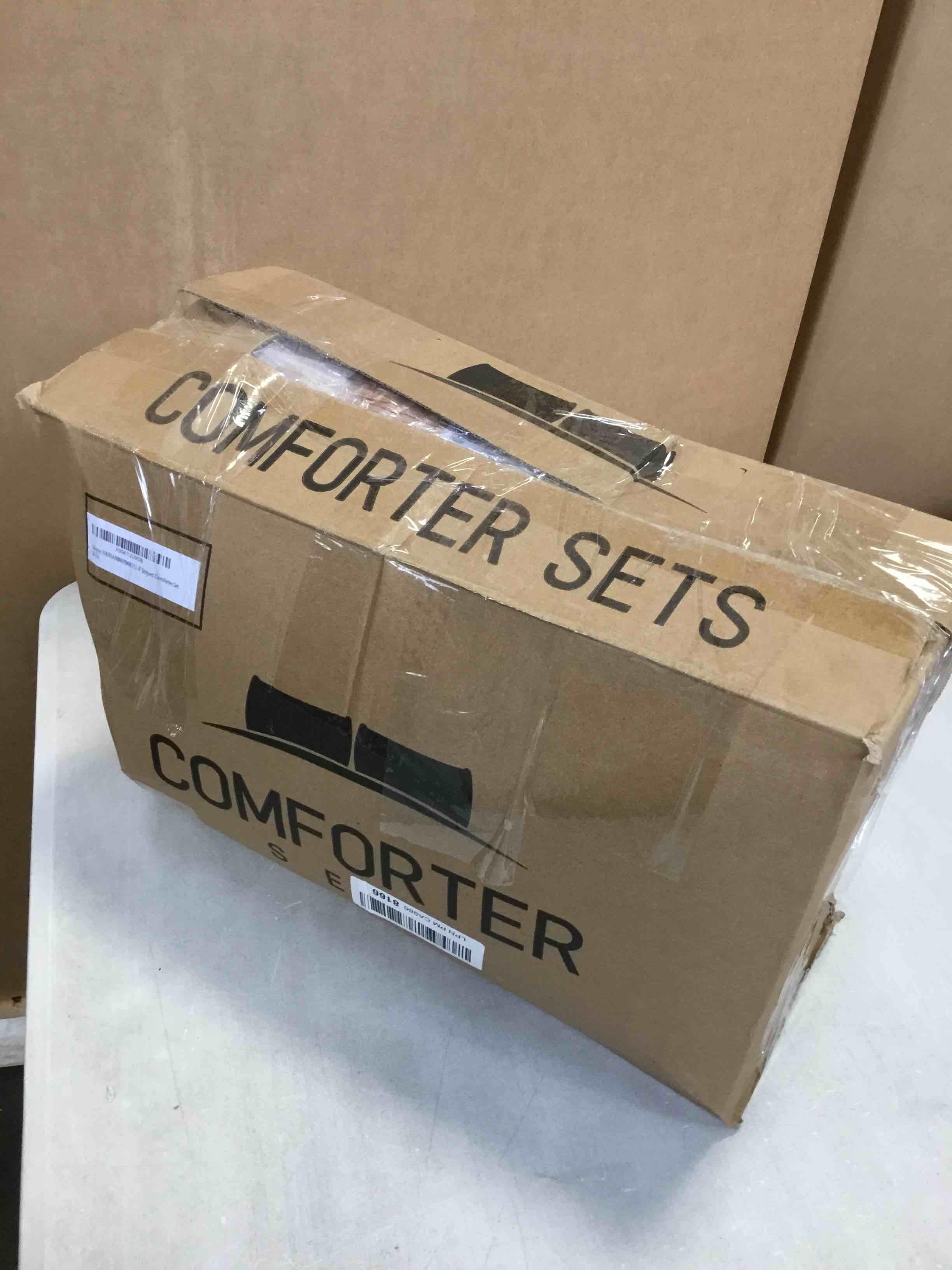 https://s3.amazonaws.com/lotting-images-prod/bidfta/PNK2315238_1746542154812.jpeg