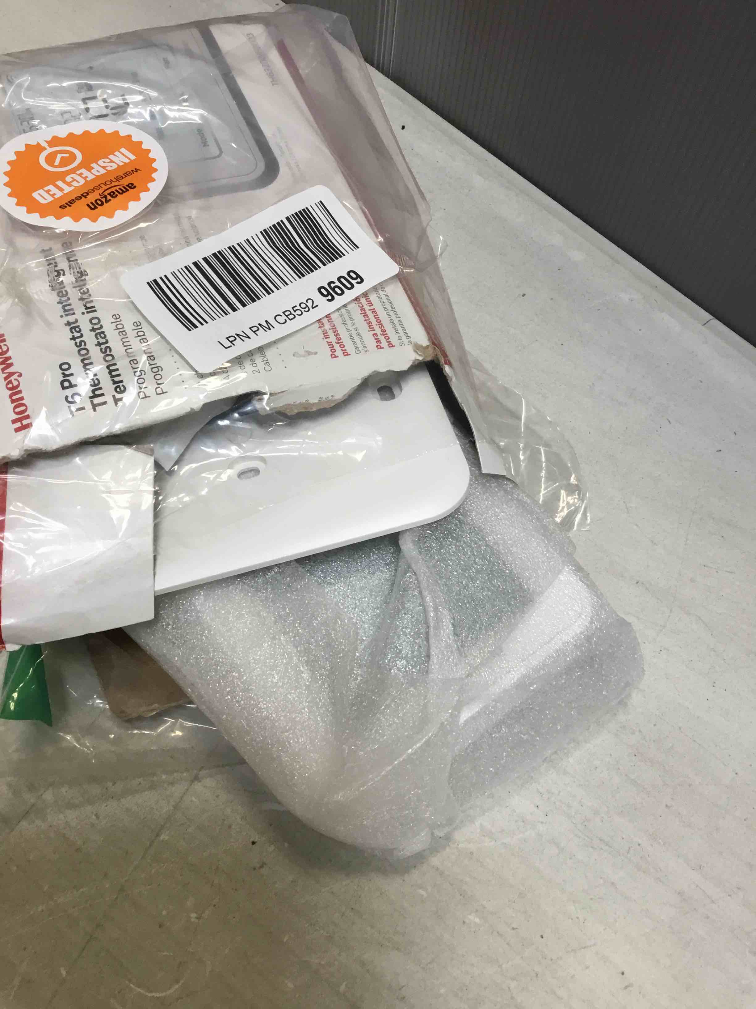 https://s3.amazonaws.com/lotting-images-prod/bidfta/PNK2315406_1746553984148.jpeg