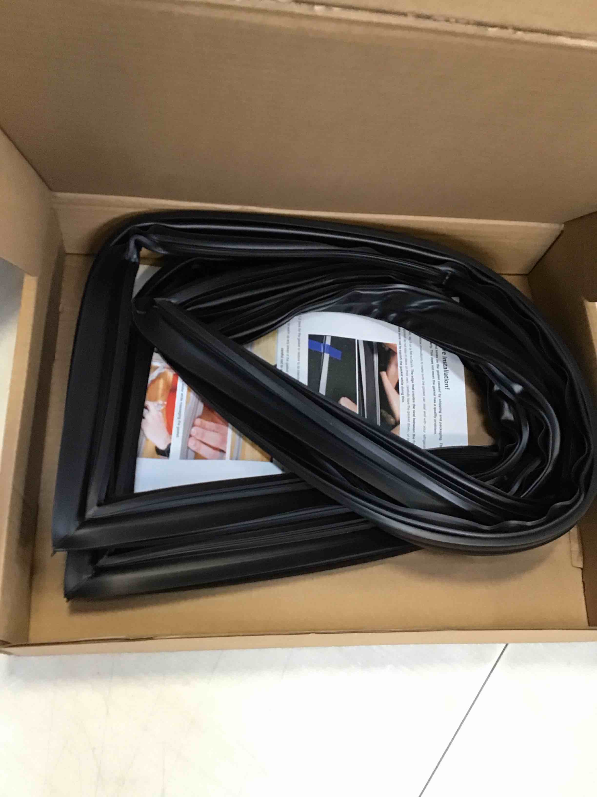 https://s3.amazonaws.com/lotting-images-prod/bidfta/PNK2315503_1746561392093.jpeg
