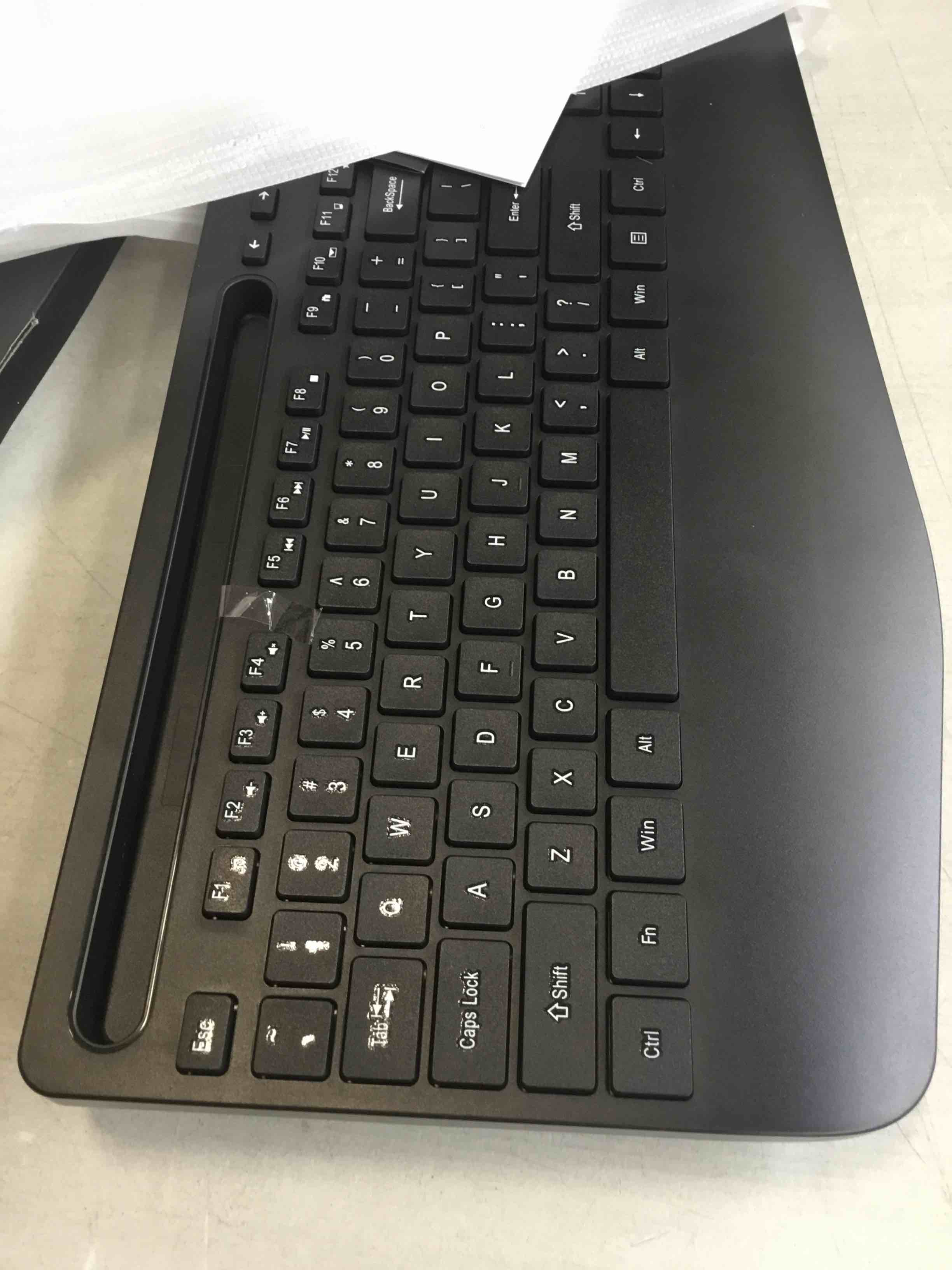 https://s3.amazonaws.com/lotting-images-prod/bidfta/PNK2315849_1747068574978.jpeg