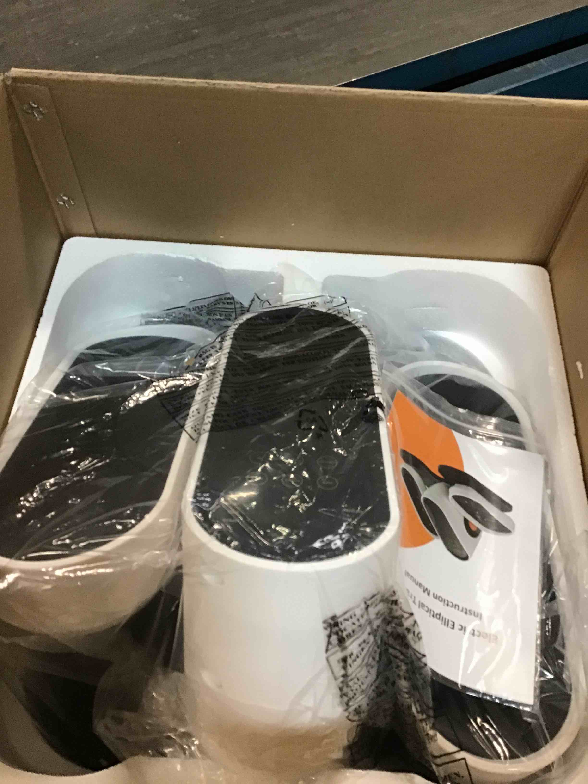 https://s3.amazonaws.com/lotting-images-prod/bidfta/PNK2317011_1743683320532.jpeg