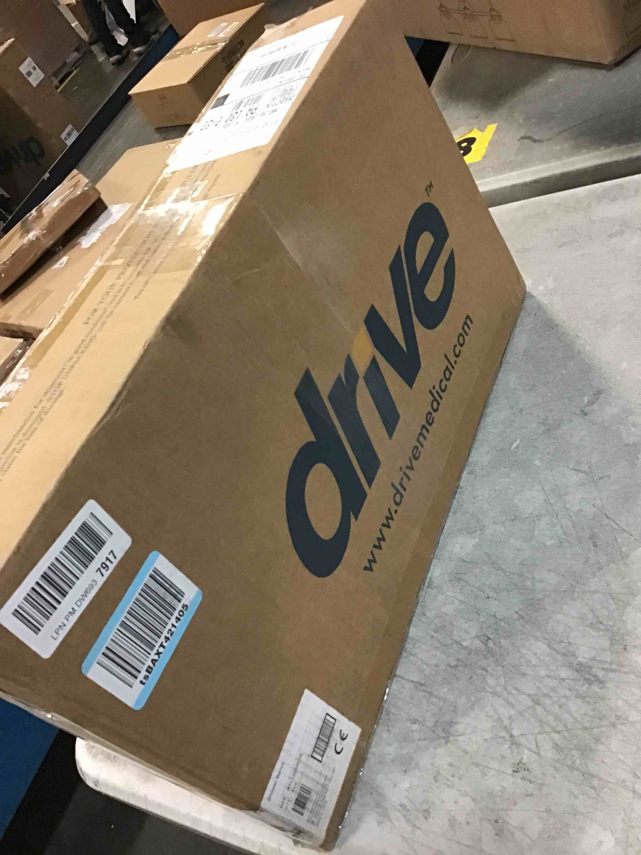 https://s3.amazonaws.com/lotting-images-prod/bidfta/PNK2317032_1743685079608.jpeg