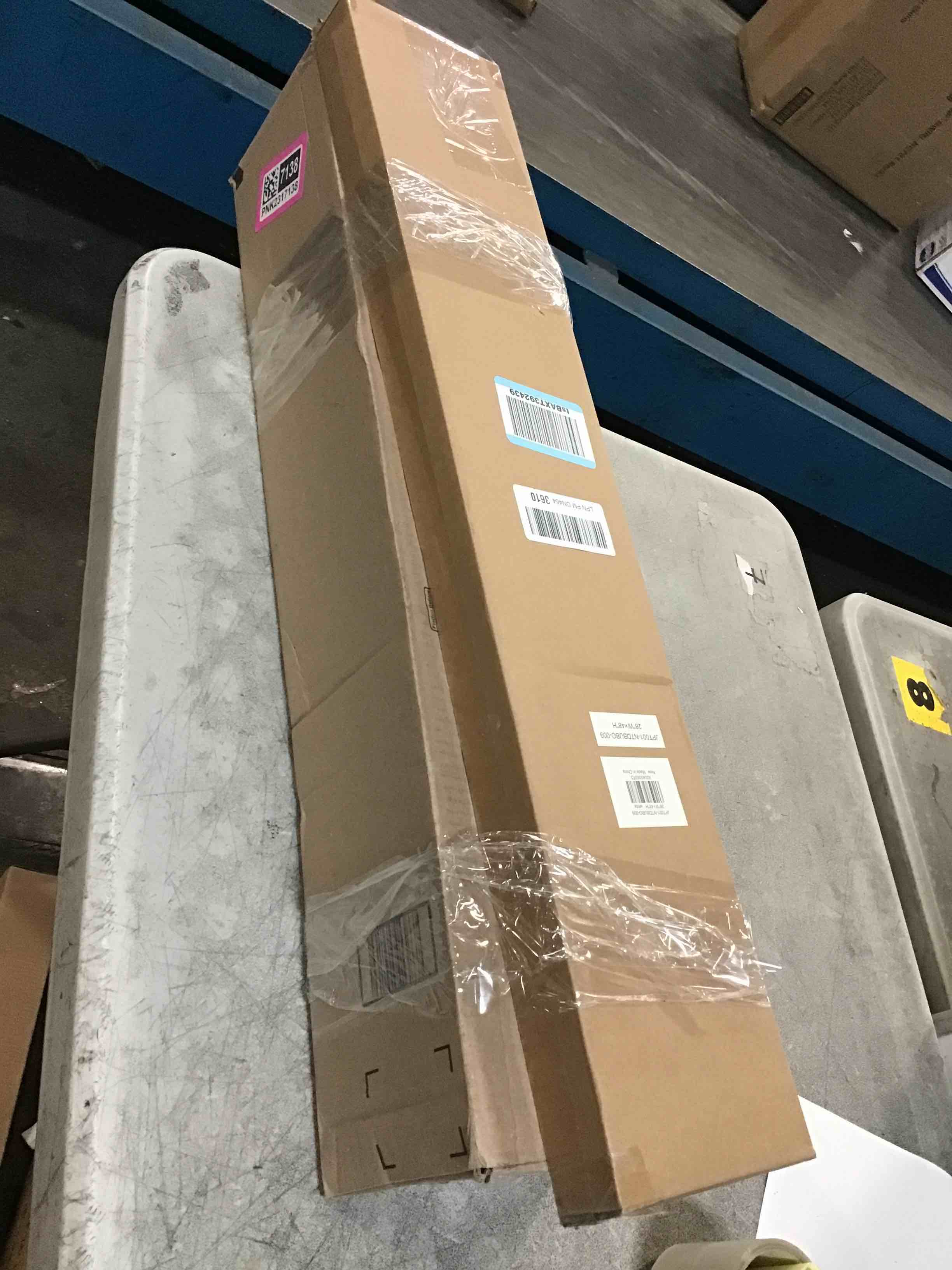 https://s3.amazonaws.com/lotting-images-prod/bidfta/PNK2317138_1743696725292.jpeg