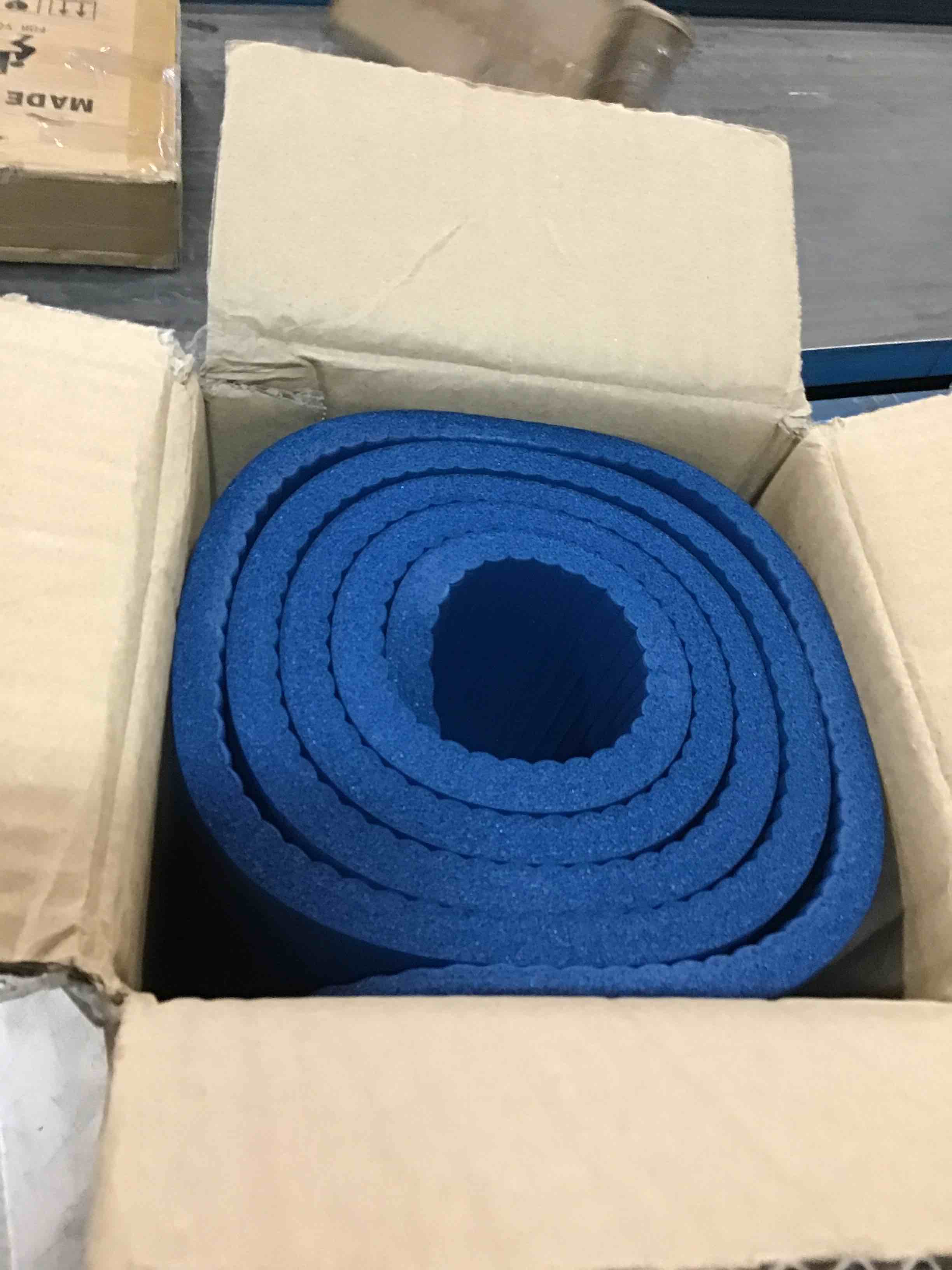 https://s3.amazonaws.com/lotting-images-prod/bidfta/PNK2317187_1743704823140.jpeg