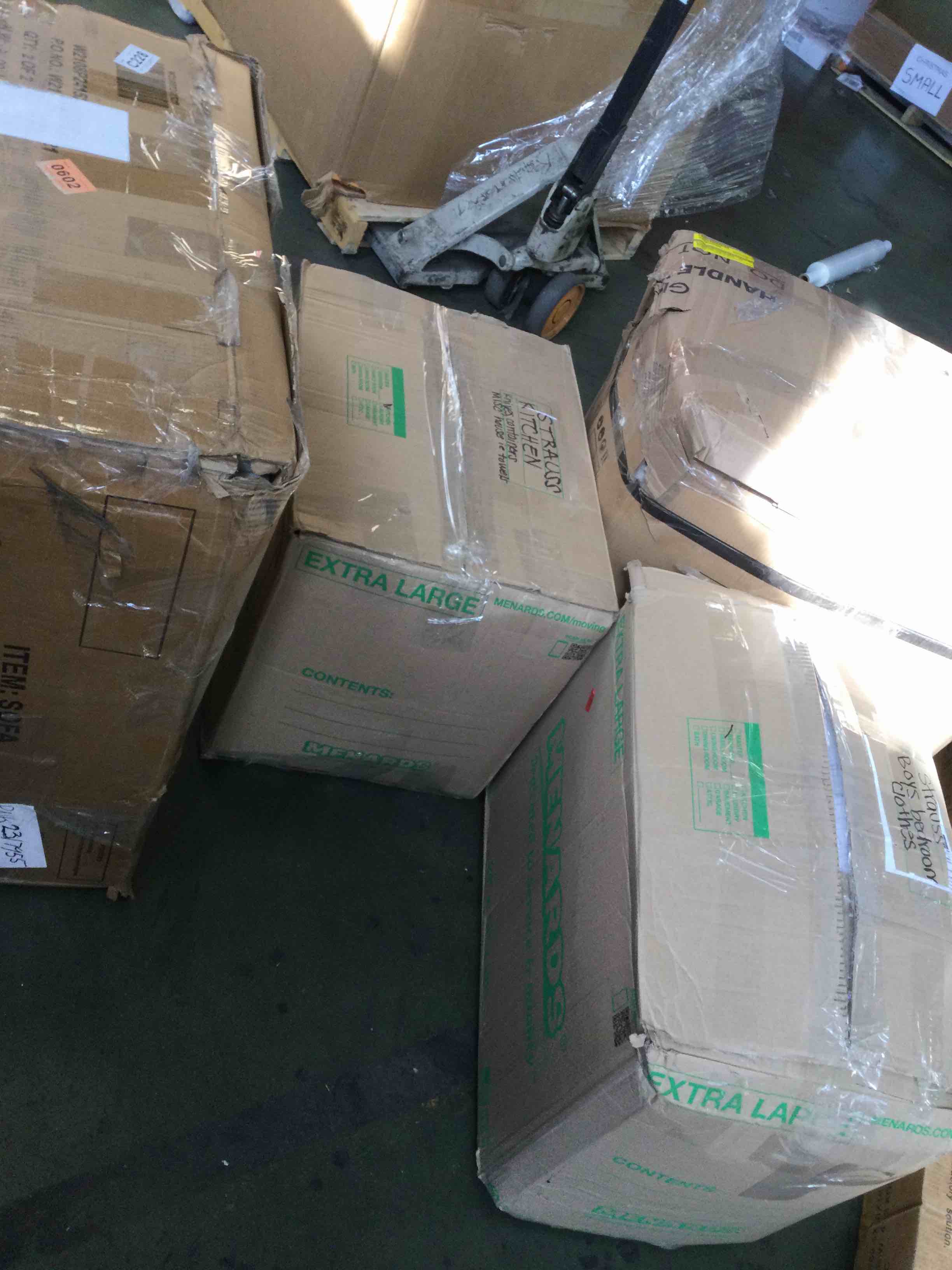 https://s3.amazonaws.com/lotting-images-prod/bidfta/PNK2317455_1744122977586.jpeg