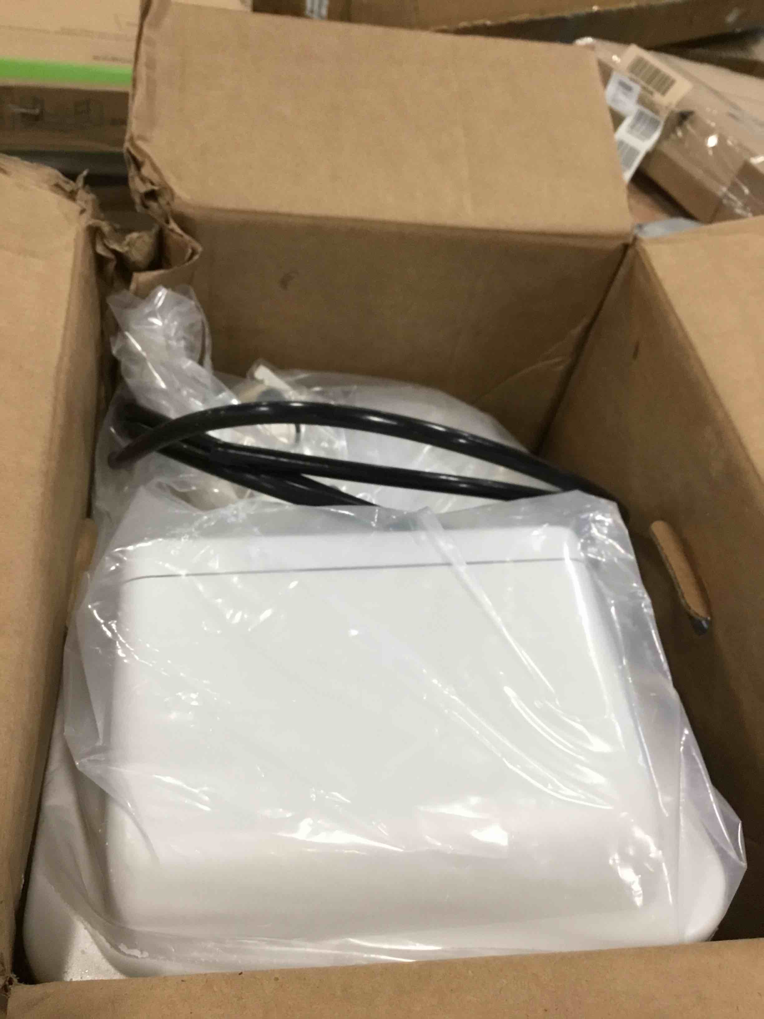 https://s3.amazonaws.com/lotting-images-prod/bidfta/PNK2317602_1744384553287.jpeg