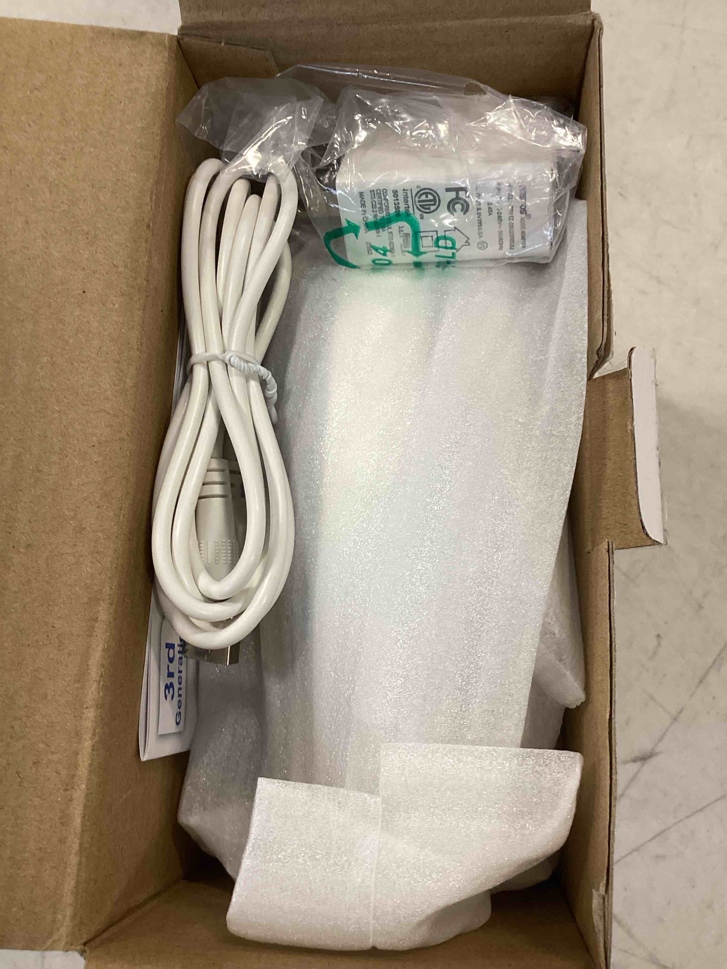 https://s3.amazonaws.com/lotting-images-prod/bidfta/PNK2318037_1745240553144.jpeg