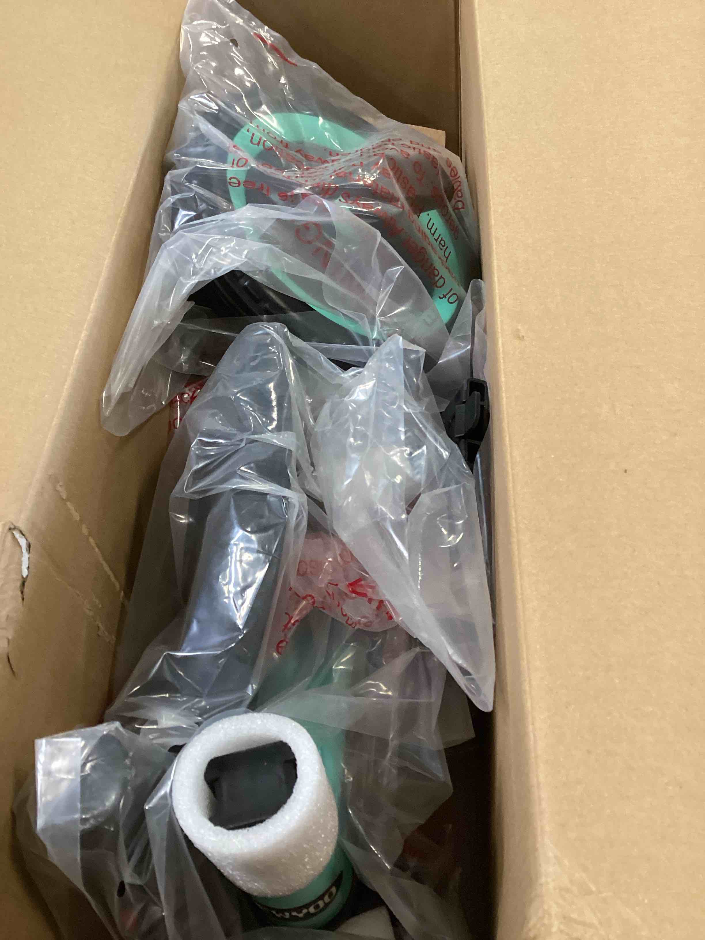 https://s3.amazonaws.com/lotting-images-prod/bidfta/PNK2318829_1745511925836.jpeg