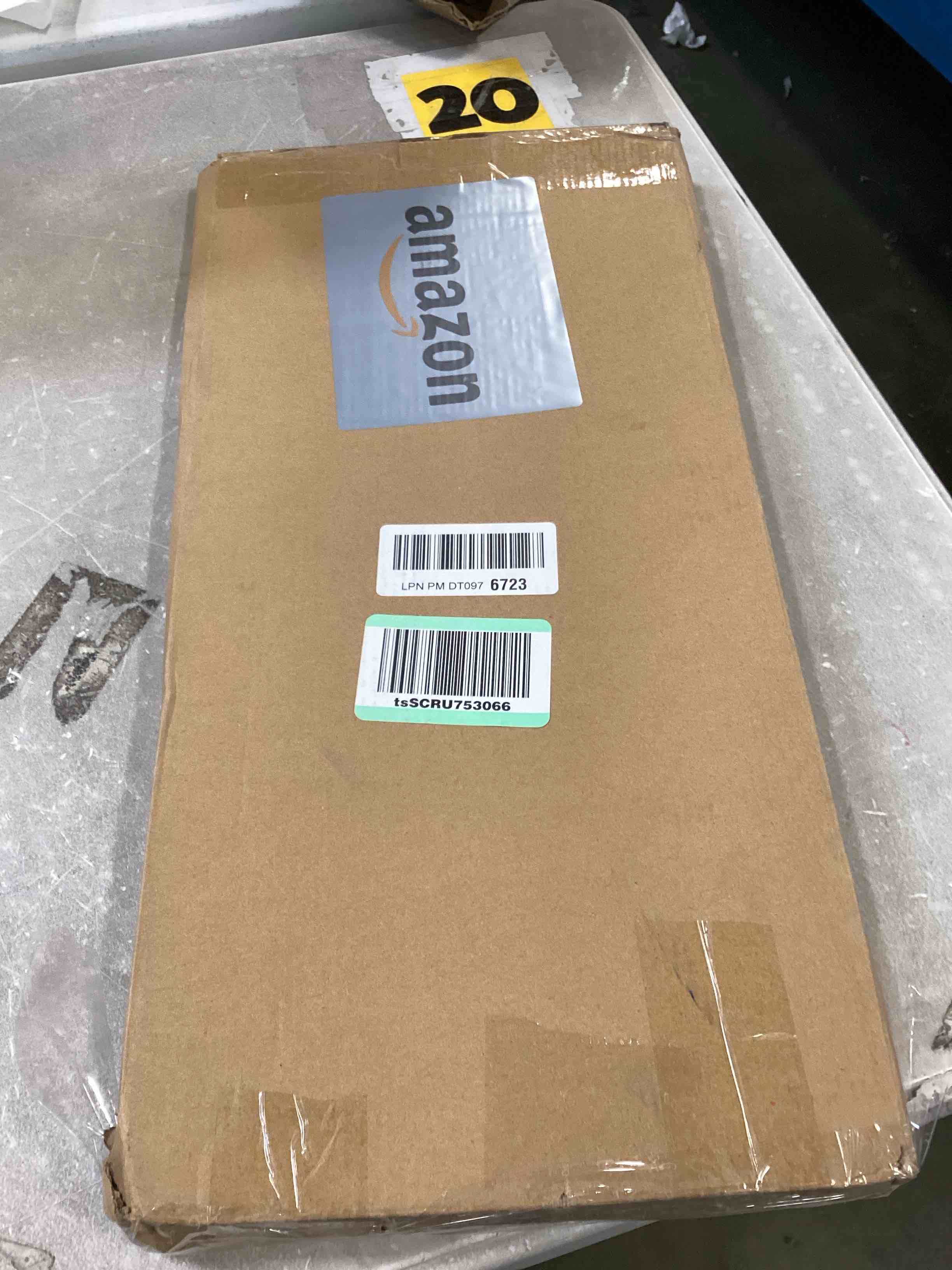 https://s3.amazonaws.com/lotting-images-prod/bidfta/PNK2318837_1745511216557.jpeg