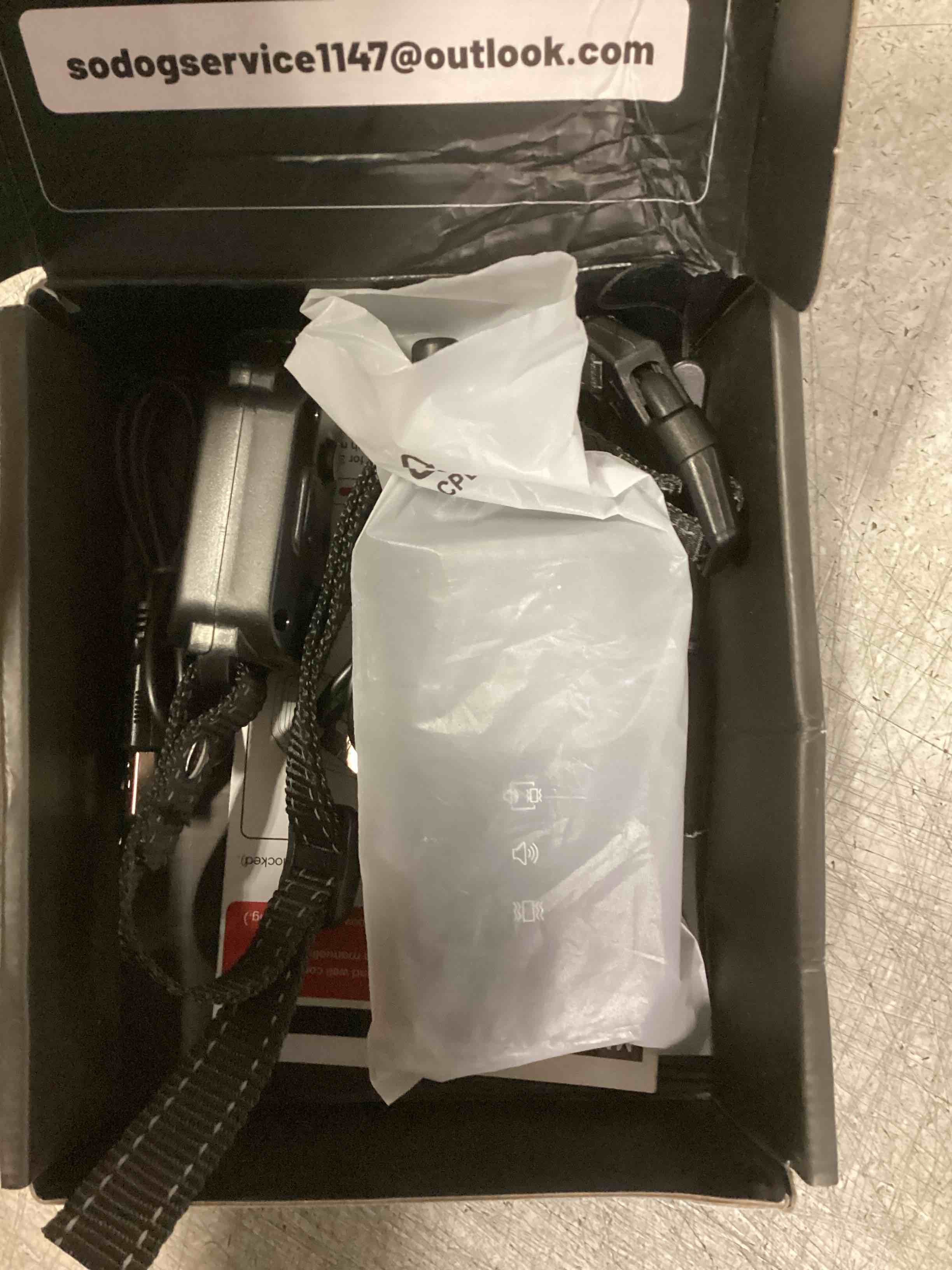 https://s3.amazonaws.com/lotting-images-prod/bidfta/PNK2319570_1746044037480.jpeg