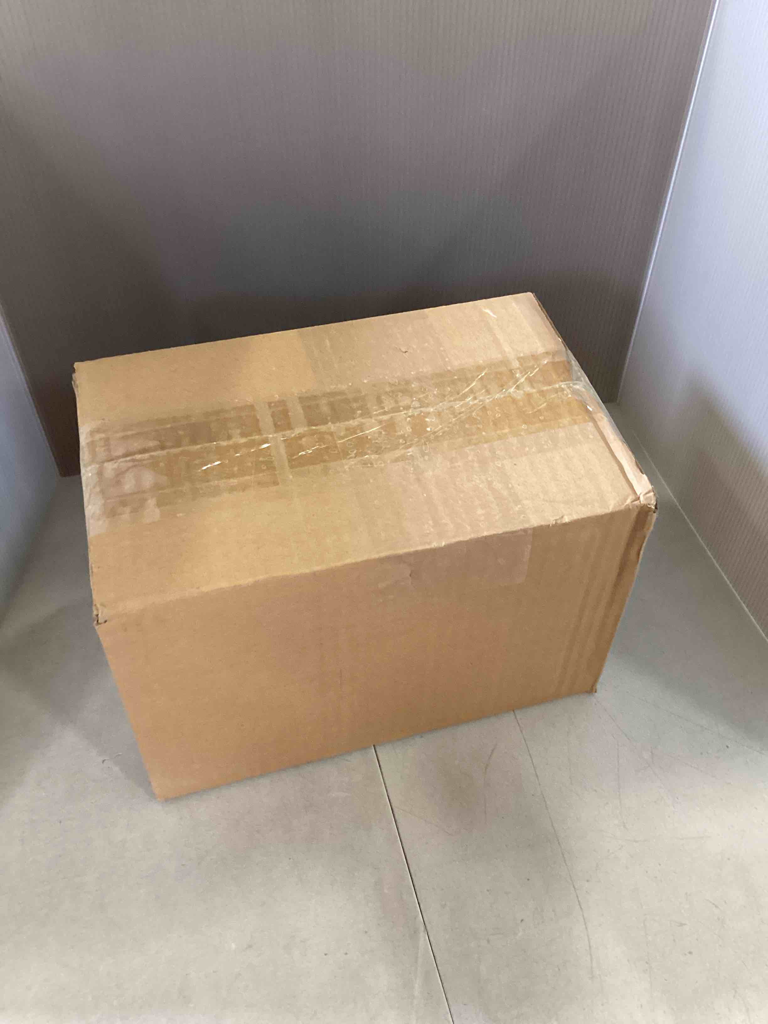 https://s3.amazonaws.com/lotting-images-prod/bidfta/PNK2321997_1744921011776.jpeg