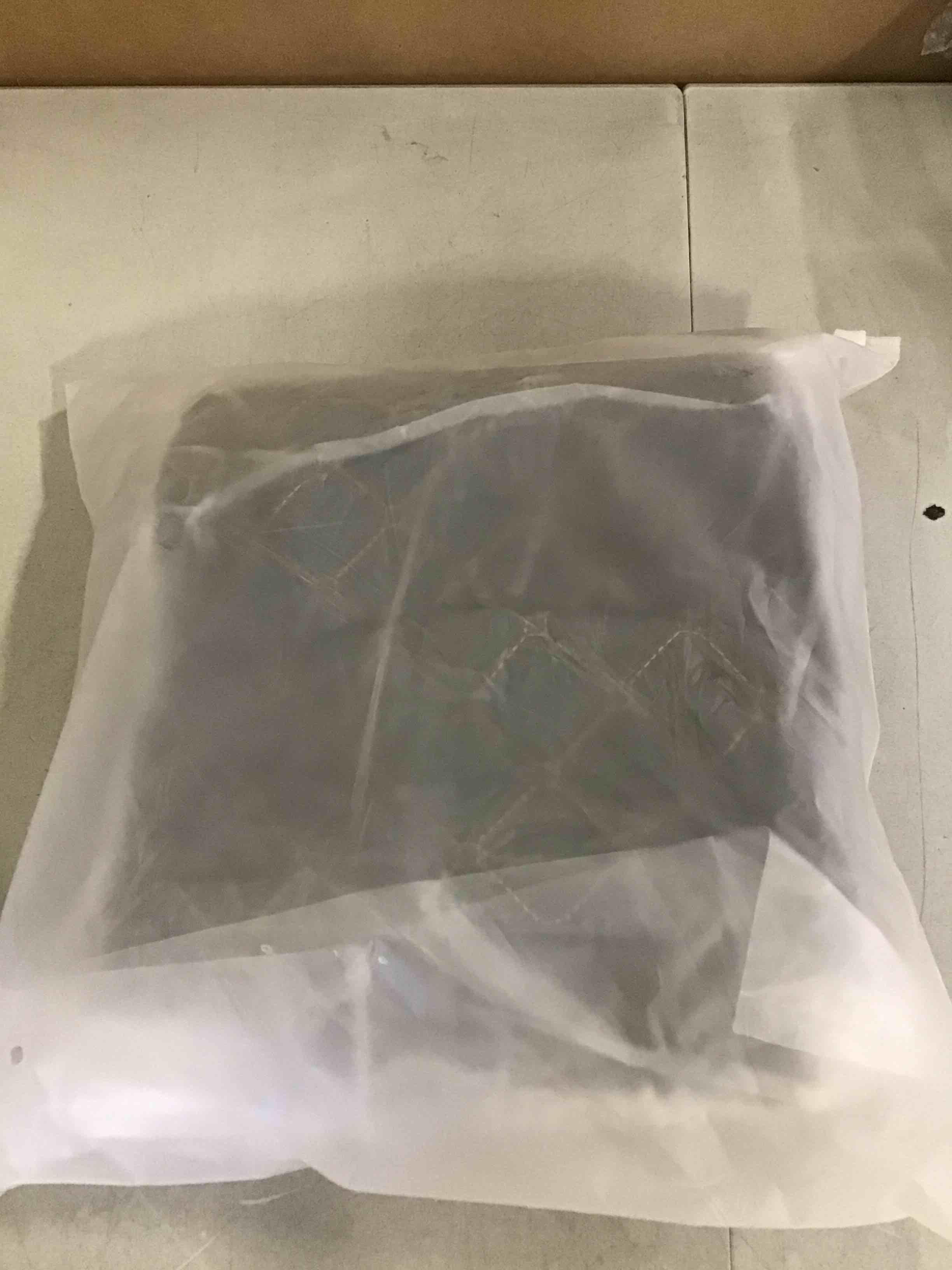 https://s3.amazonaws.com/lotting-images-prod/bidfta/PNK2322332_1745435159862.jpeg