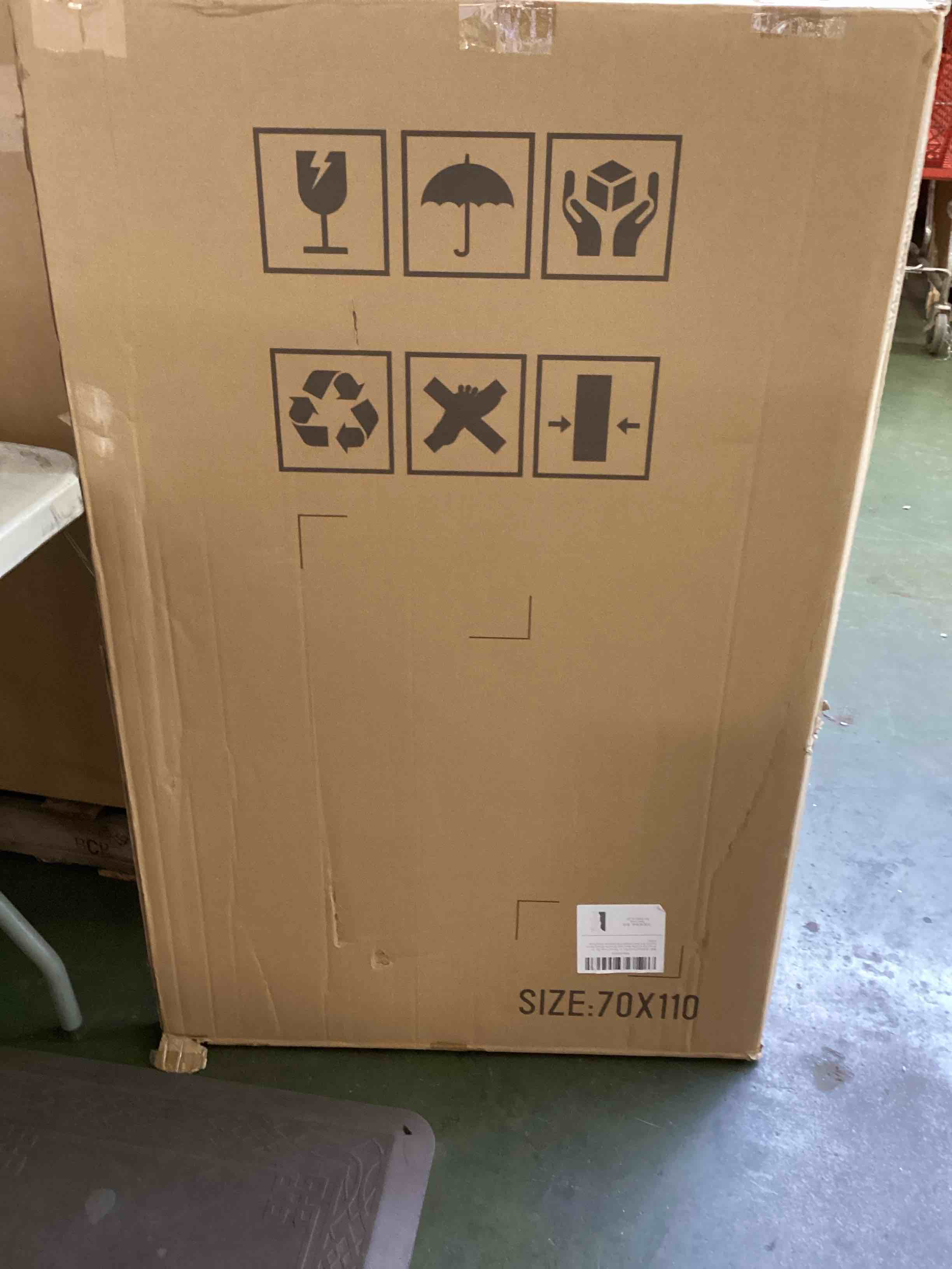 https://s3.amazonaws.com/lotting-images-prod/bidfta/PNK2323190_1743613515163.jpeg